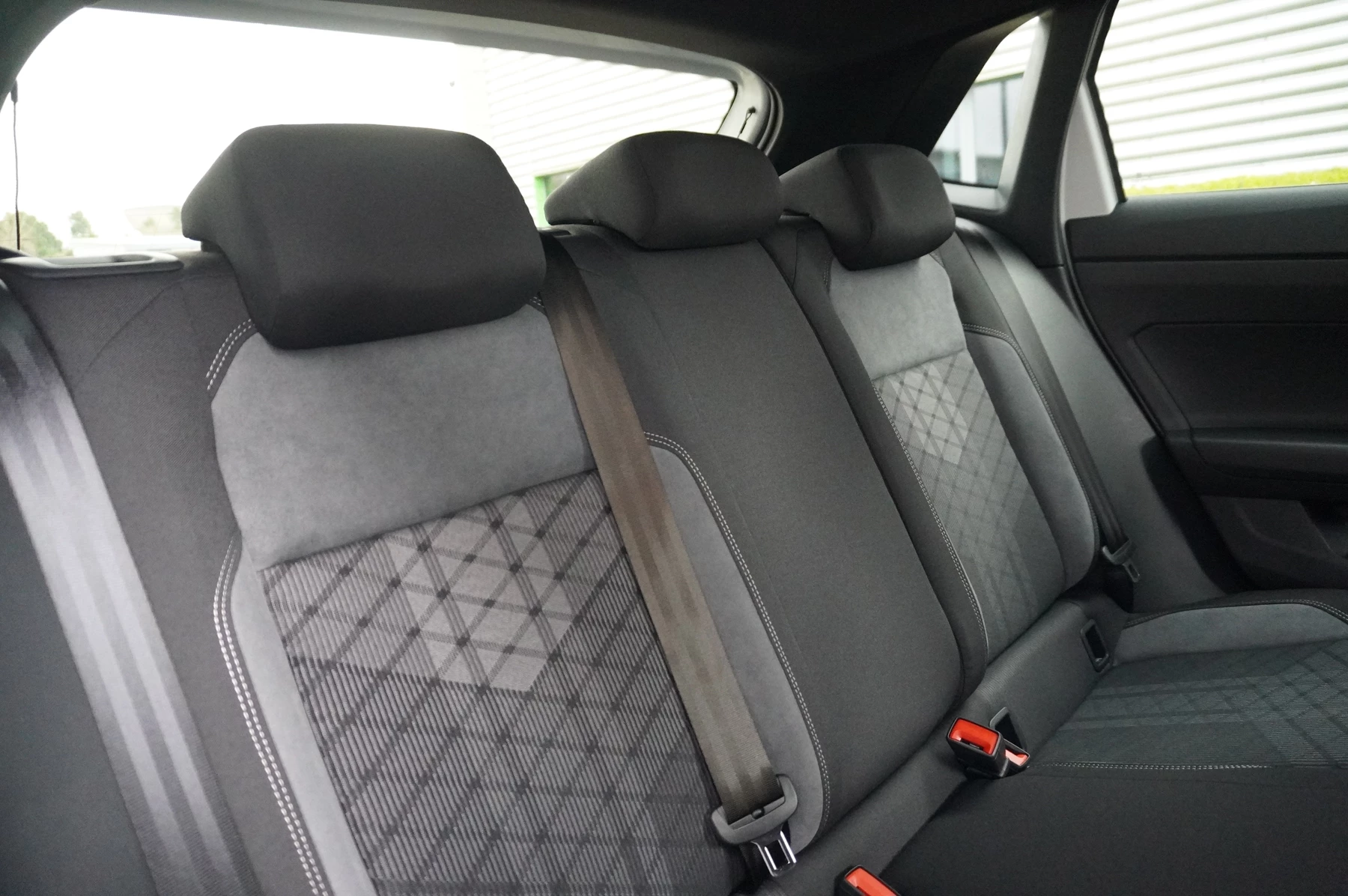 Volkswagen-Polo-image-10