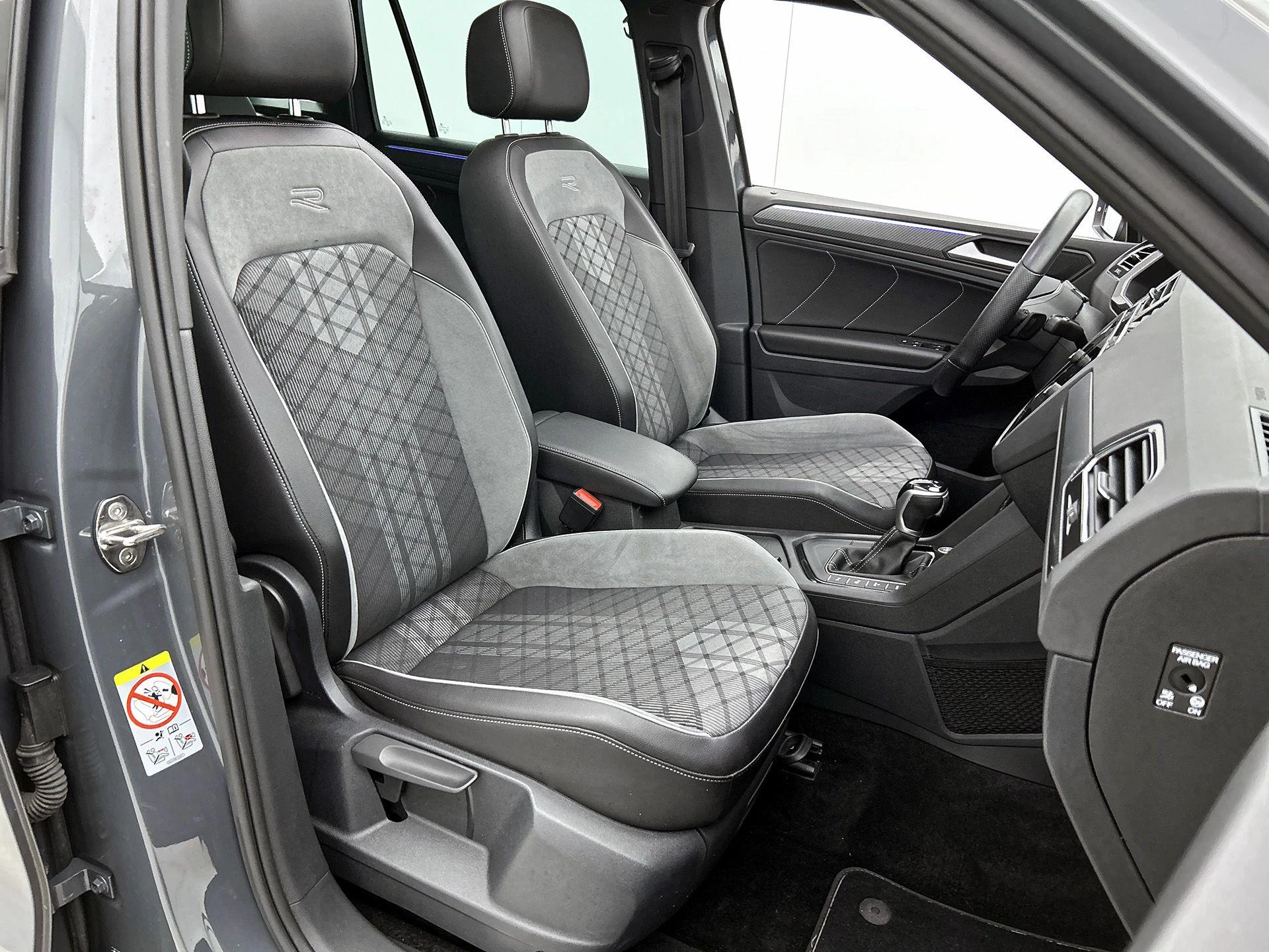 Volkswagen Tiguan 1.4 TSI eHybrid R-Line Business