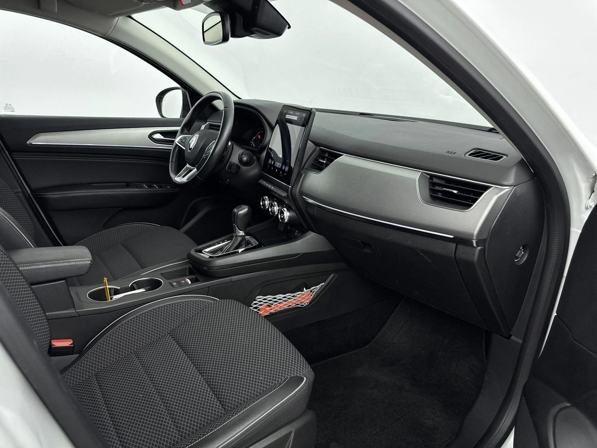 Renault-Arkana-image-28