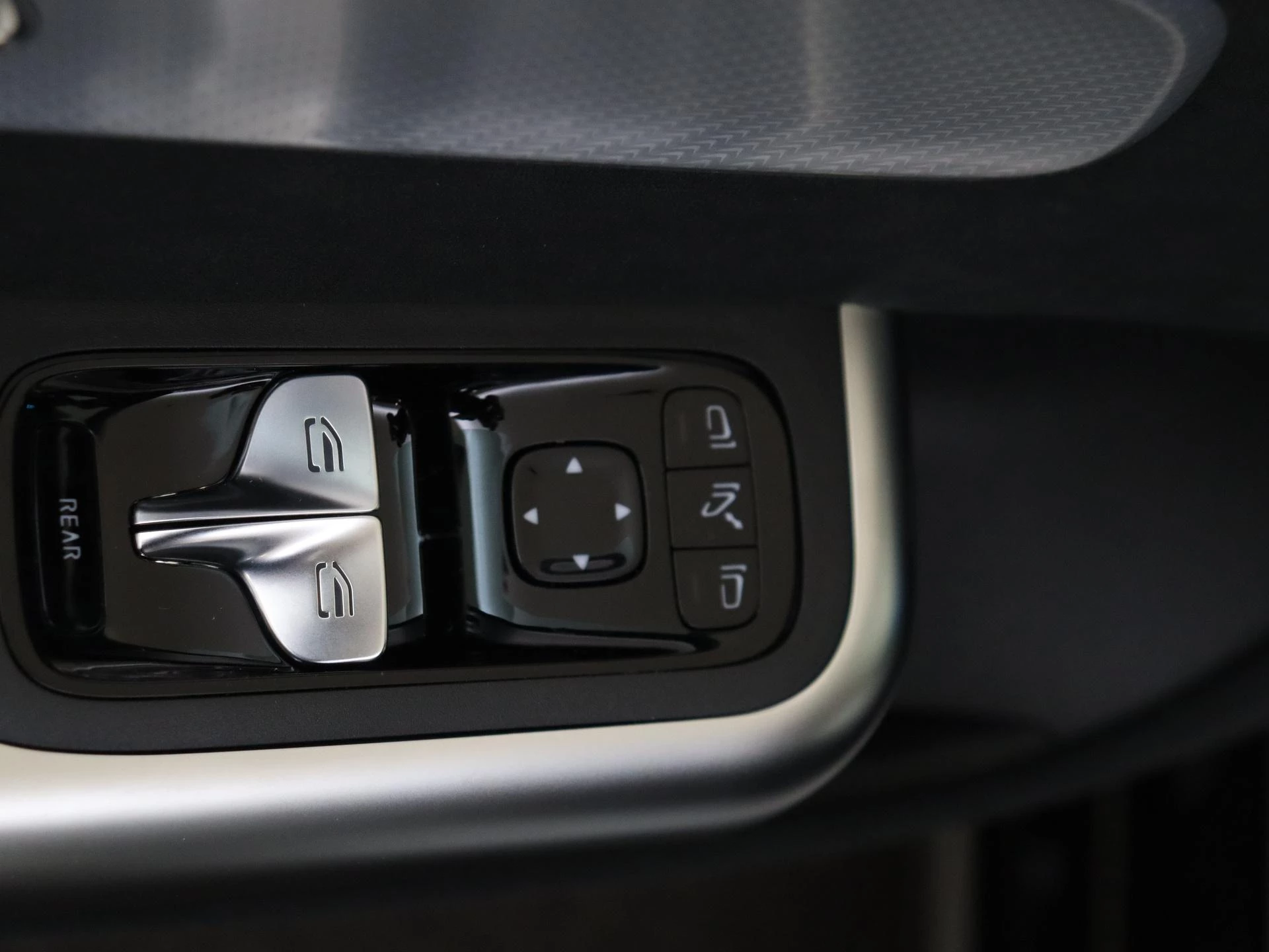 Mercedes-Benz-CLA-image-22