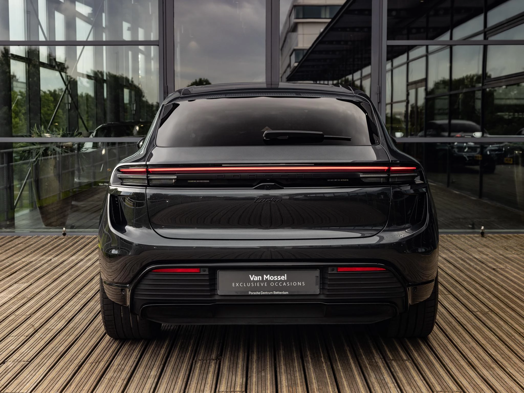 Porsche Macan Turbo 100 kWh