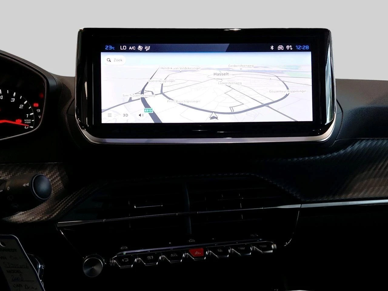 Peugeot-2008-image-11