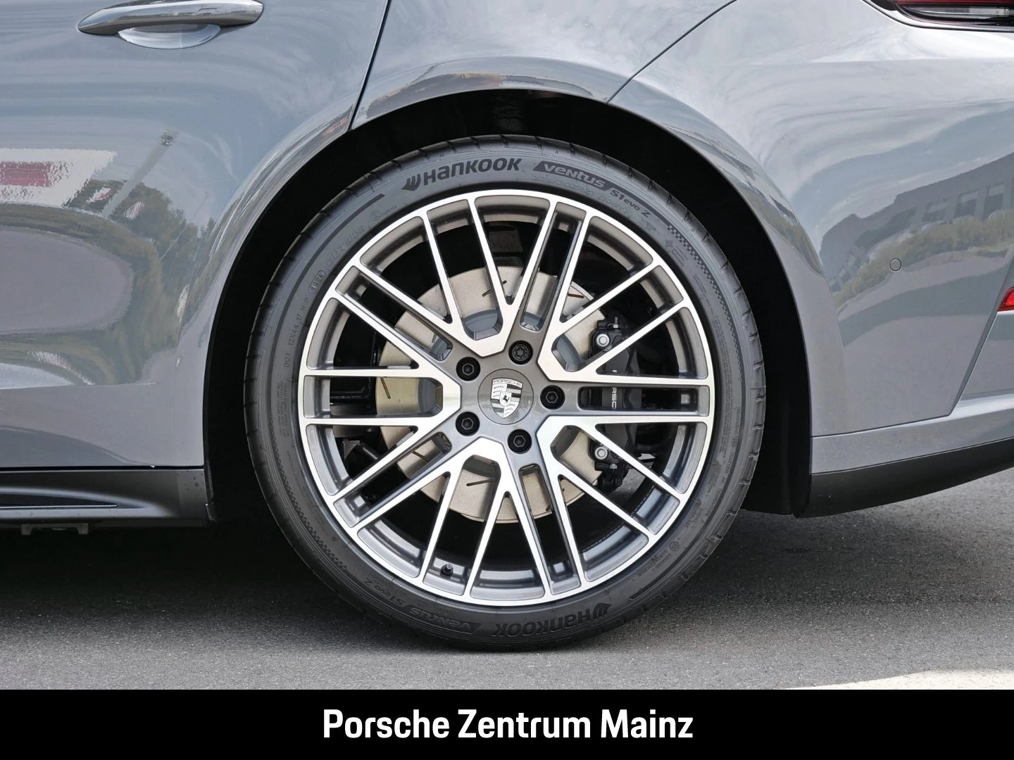 Porsche-Panamera-image-9