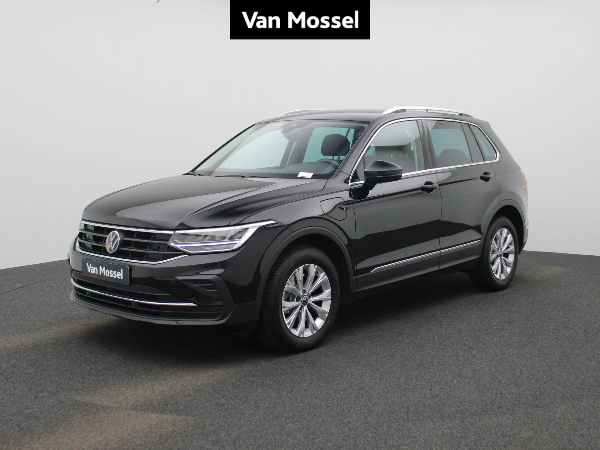 Volkswagen-Tiguan-image-0
