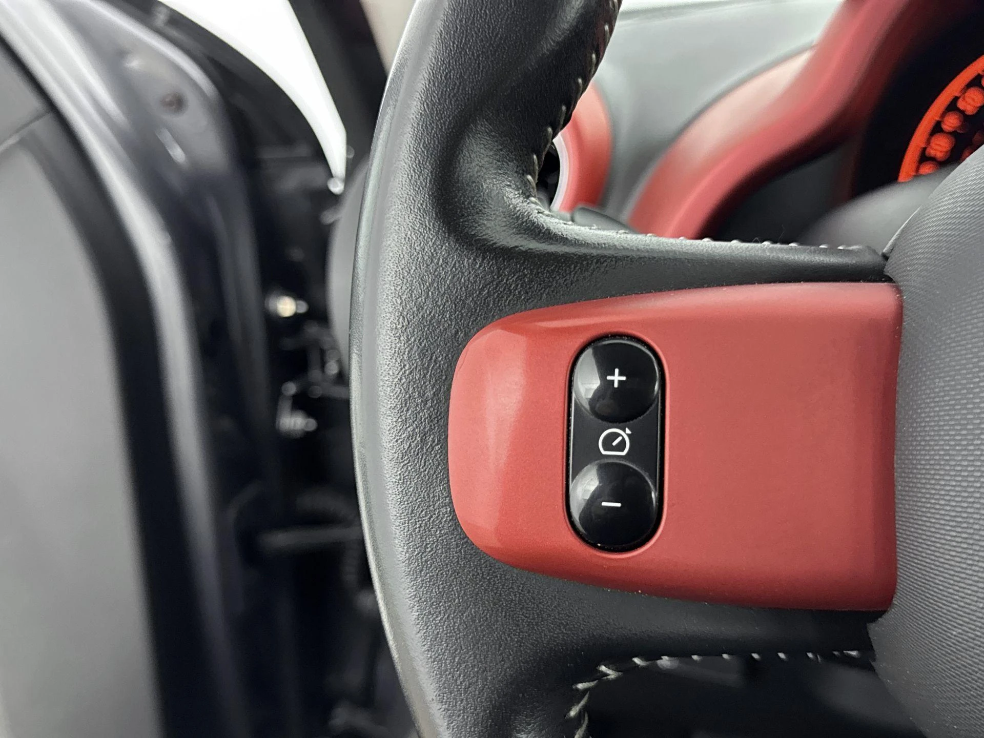 Renault-Twingo-image-5
