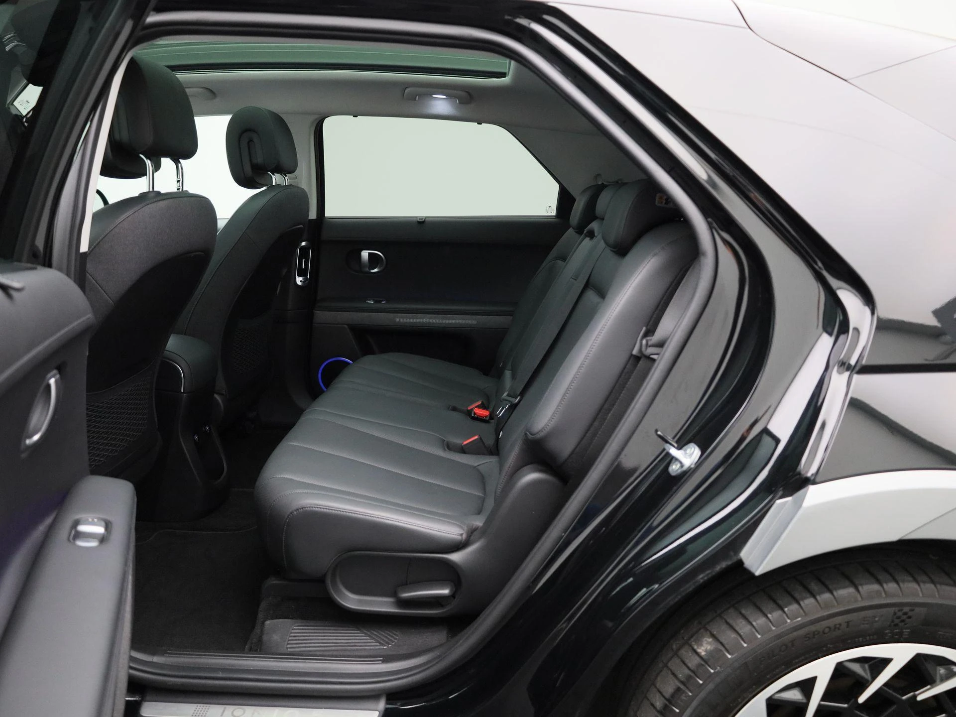 Hyundai-IONIQ 5-image-9