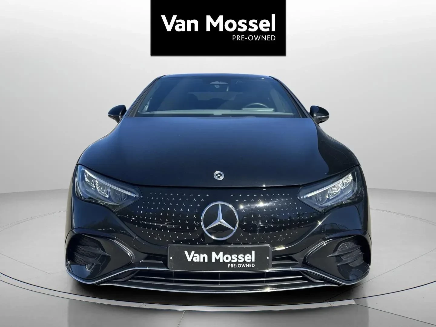 Mercedes-Benz-EQE-image-1
