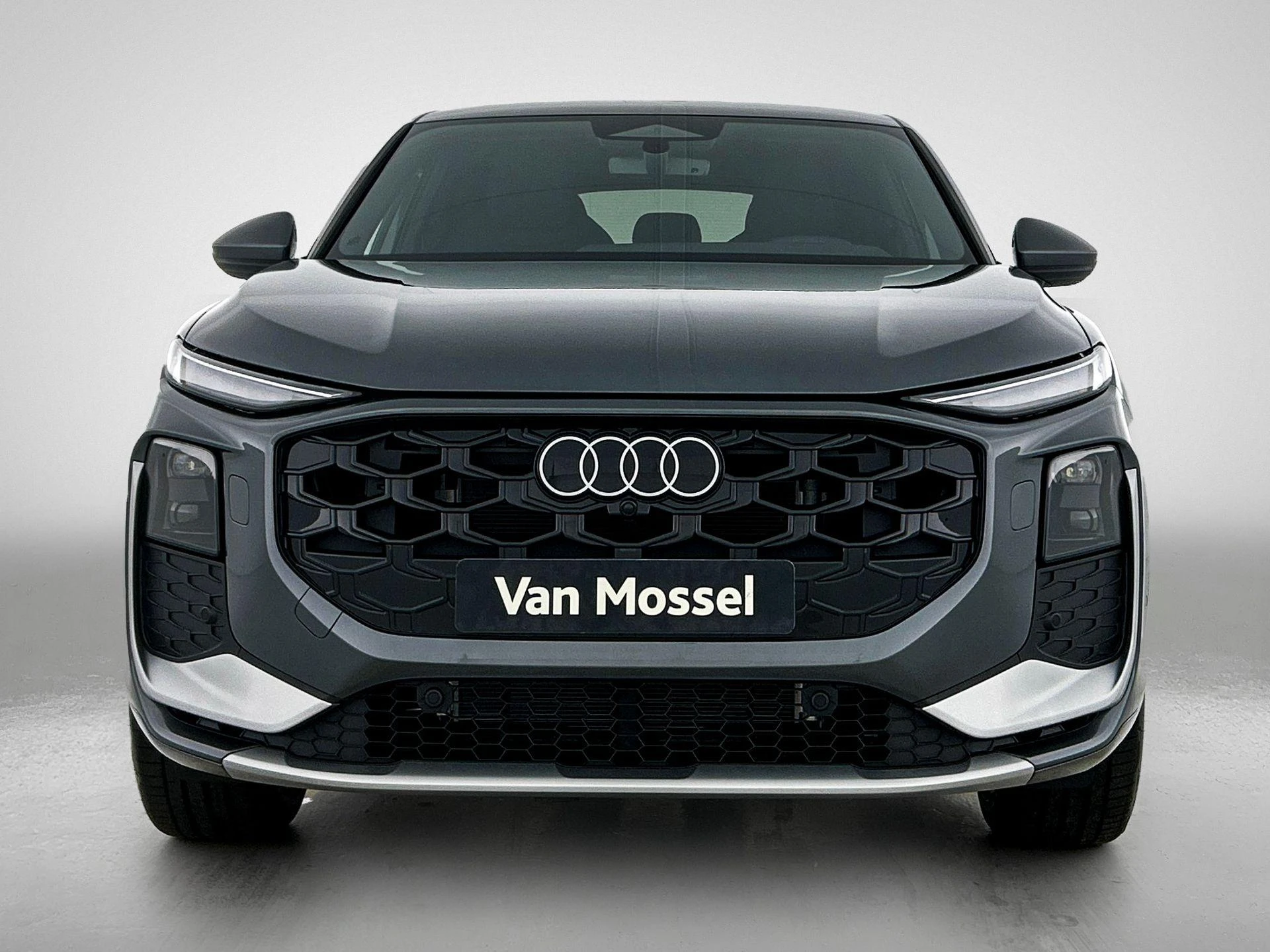 Audi-Q3-image-4