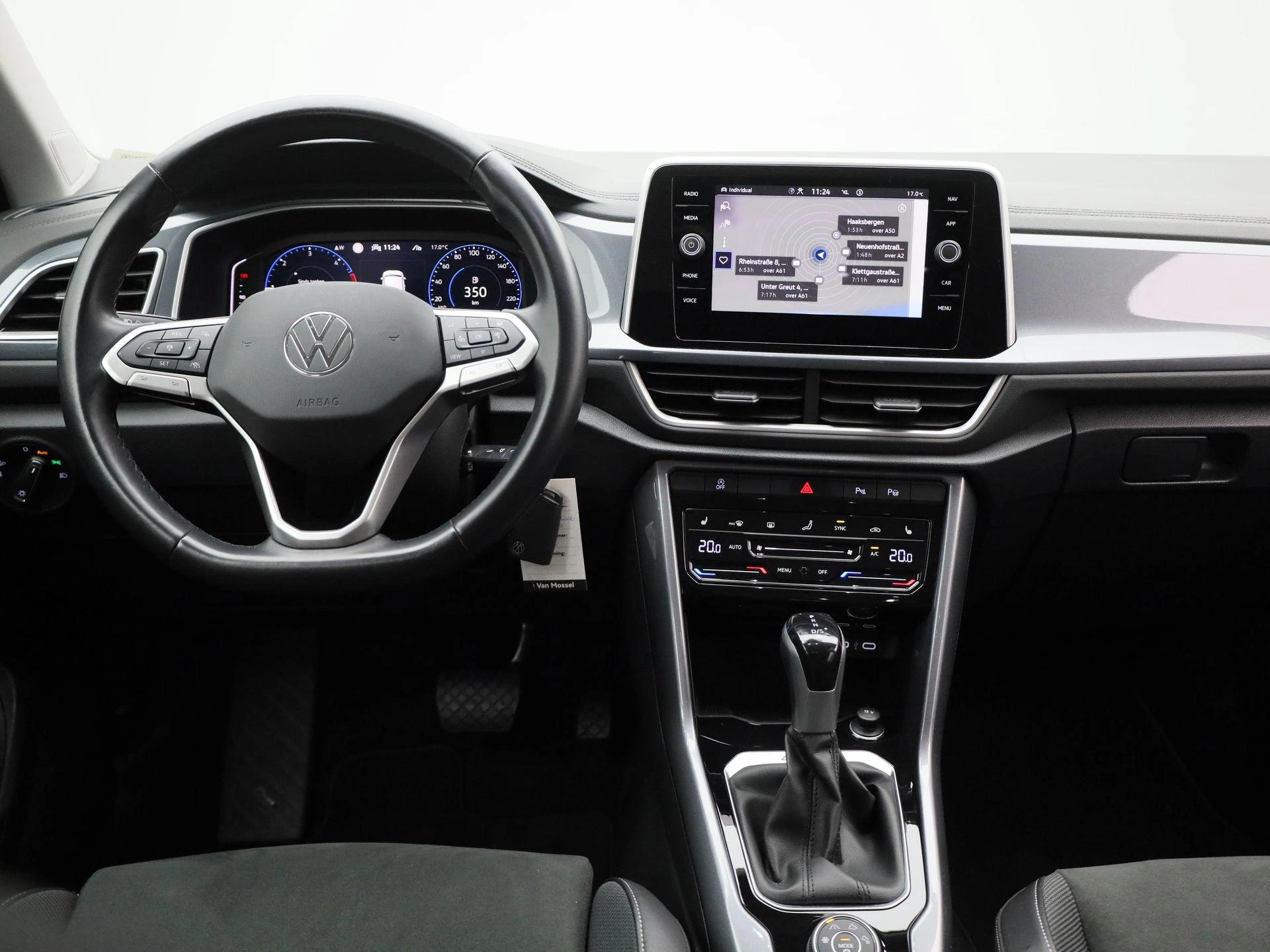 Volkswagen-T-Roc-image-8
