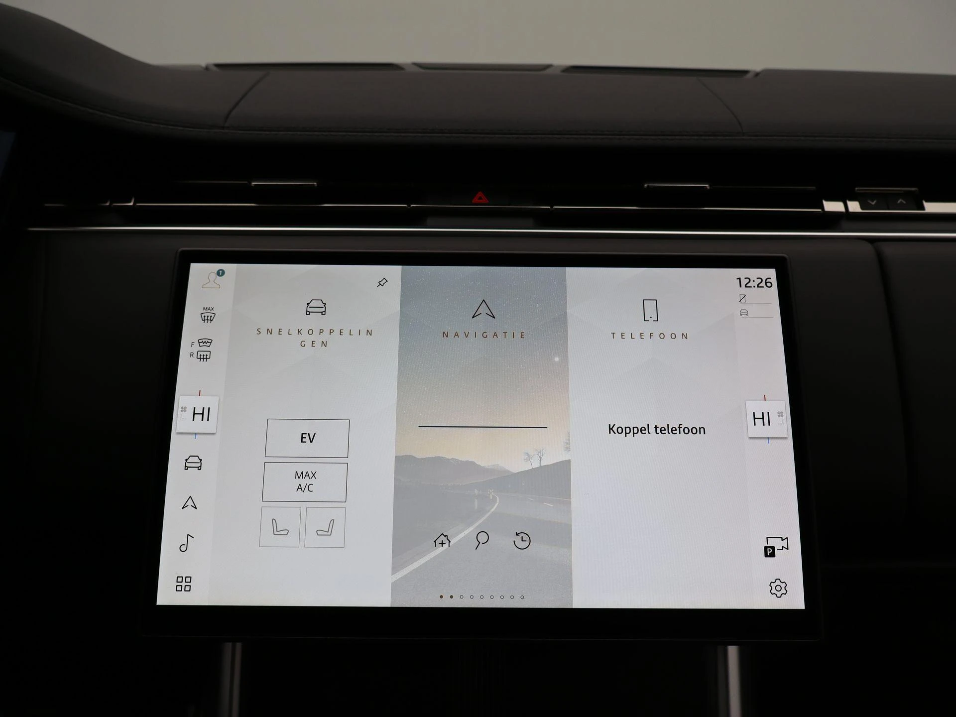 Land Rover-Range Rover-image-15
