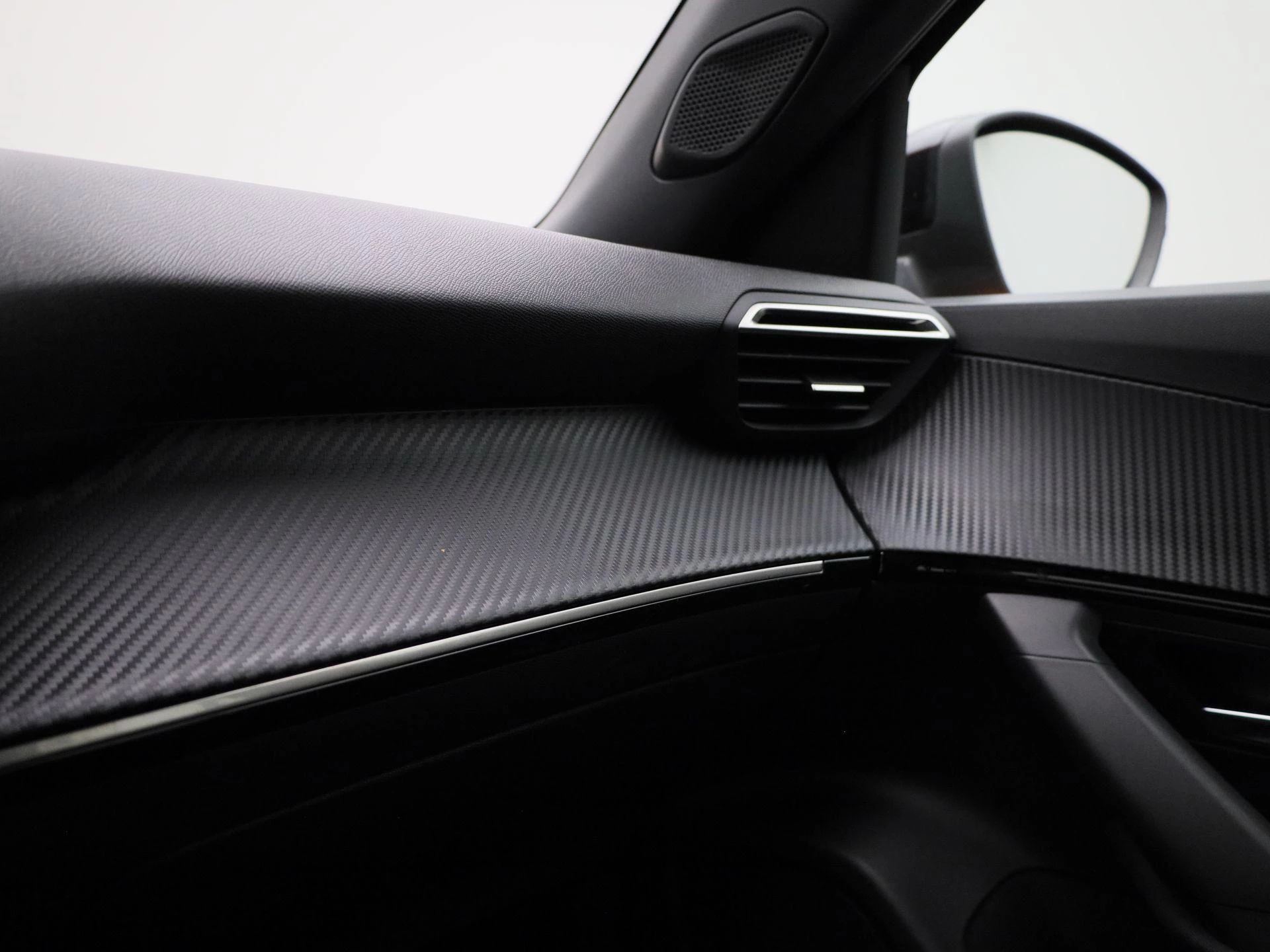 Peugeot-2008-image-27