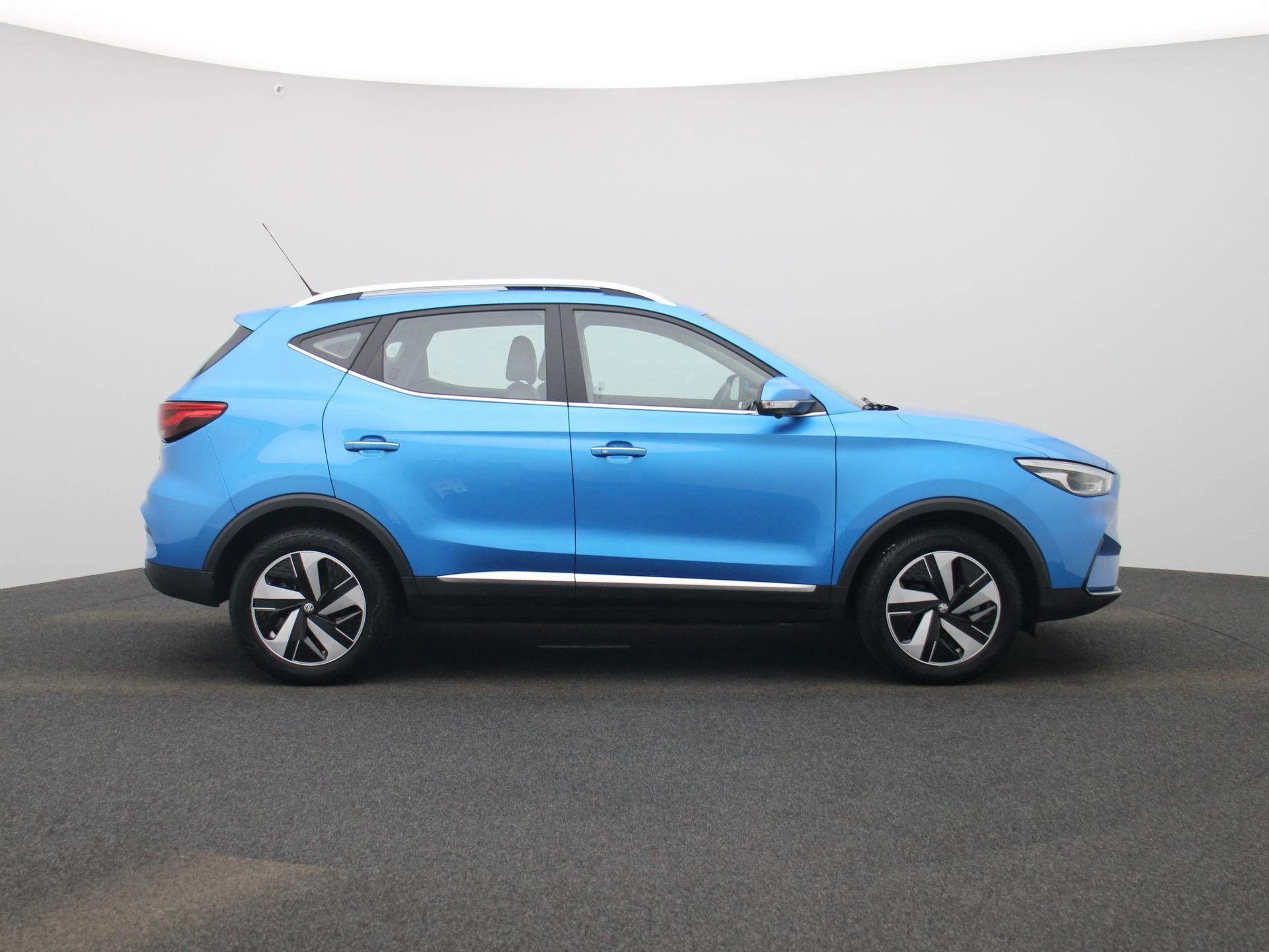 MG-ZS EV-image-5