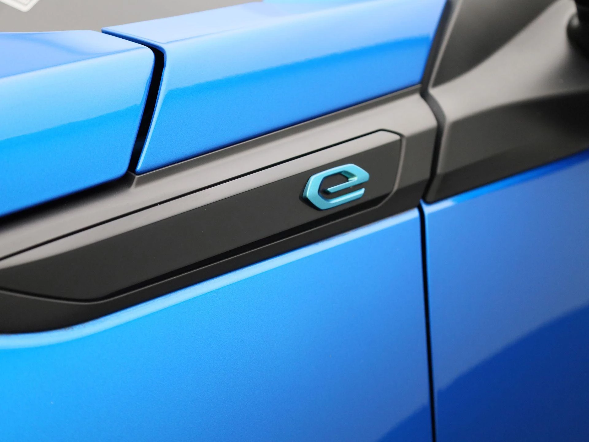 Peugeot-e-2008-image-17