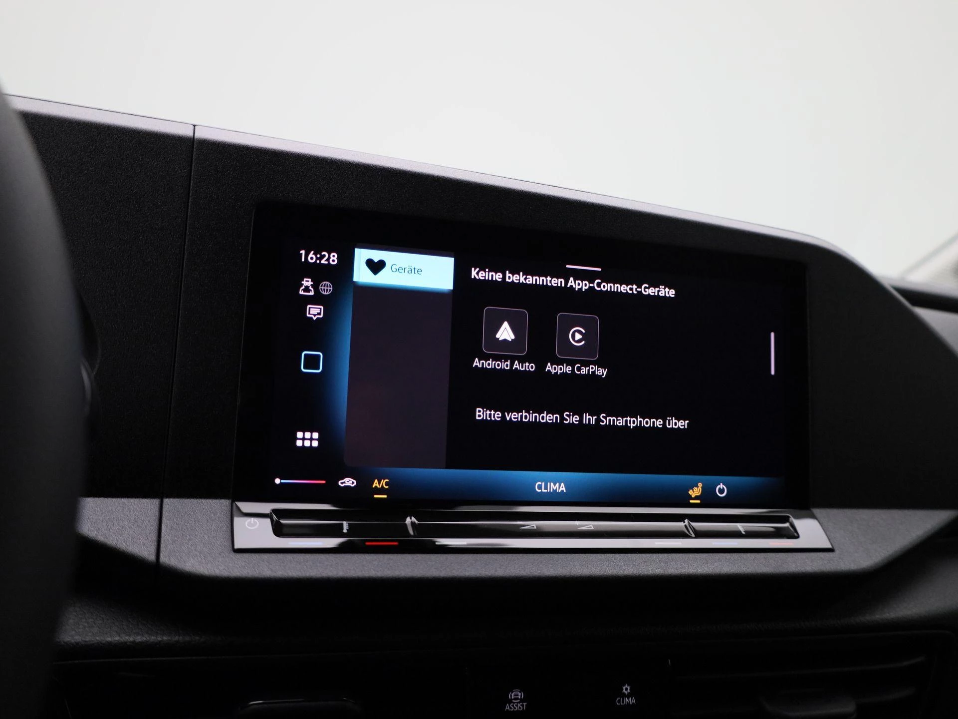 Volkswagen-Caddy-image-26