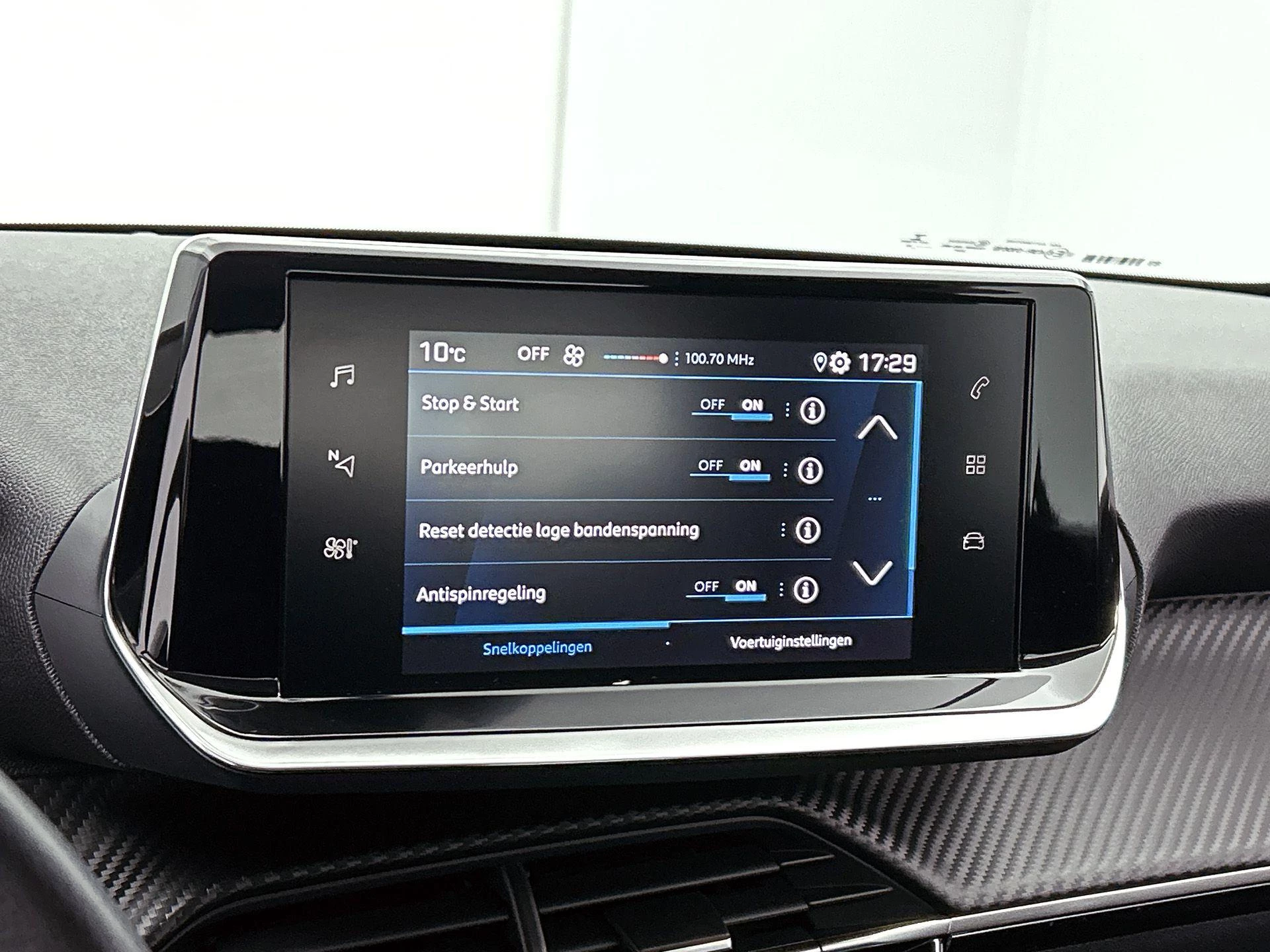 Peugeot-208-image-20