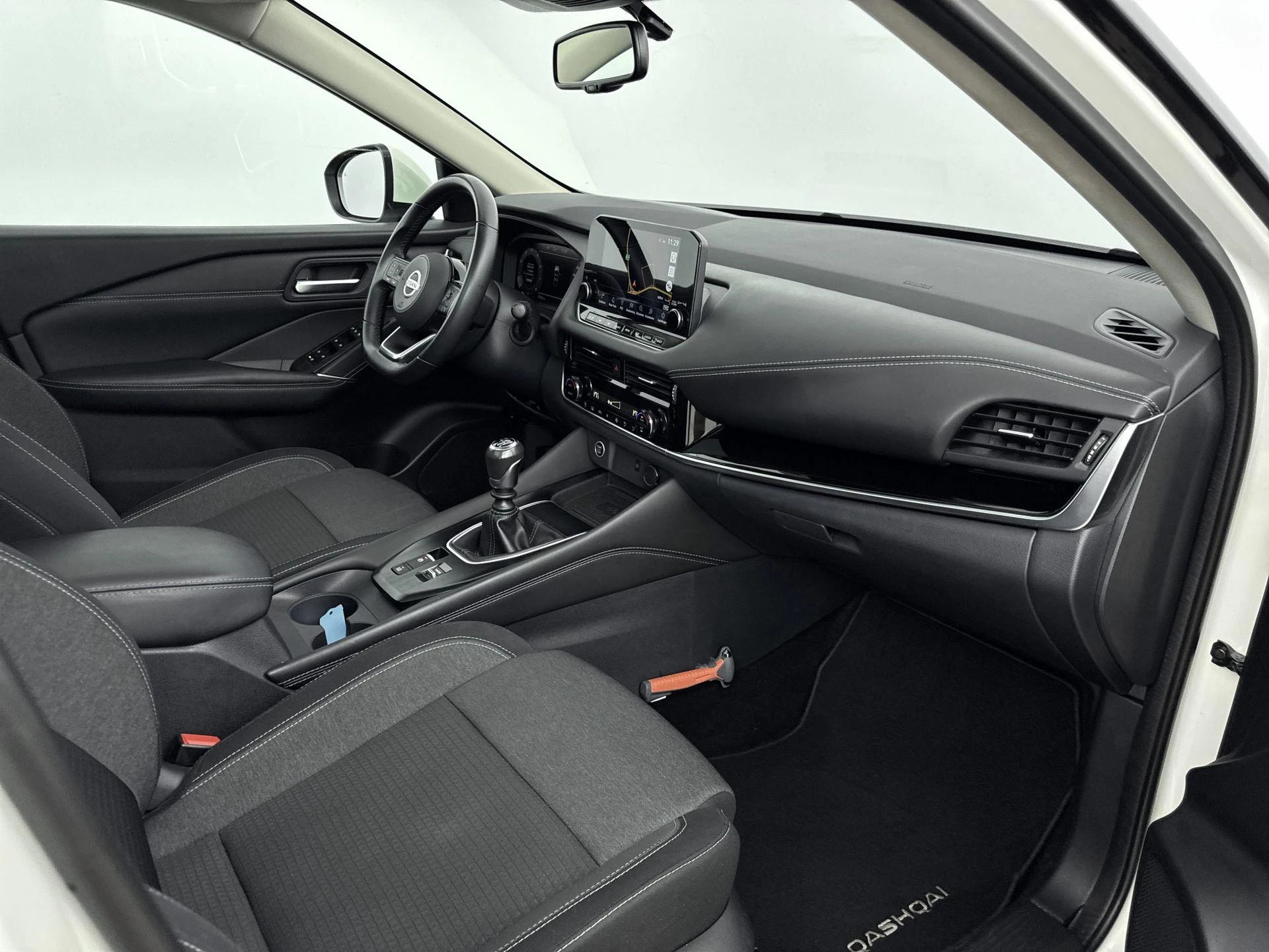 Nissan-QASHQAI-image-16