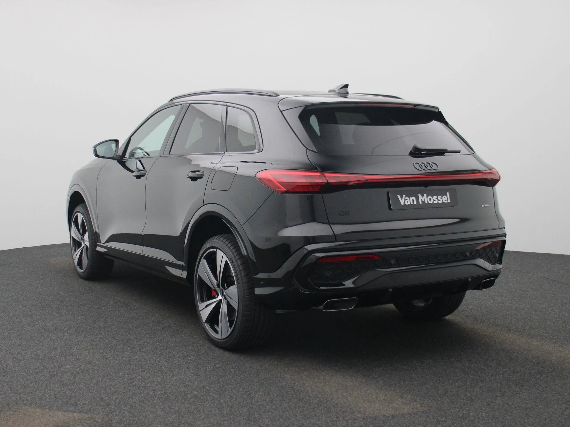 Audi-Q5-image-1