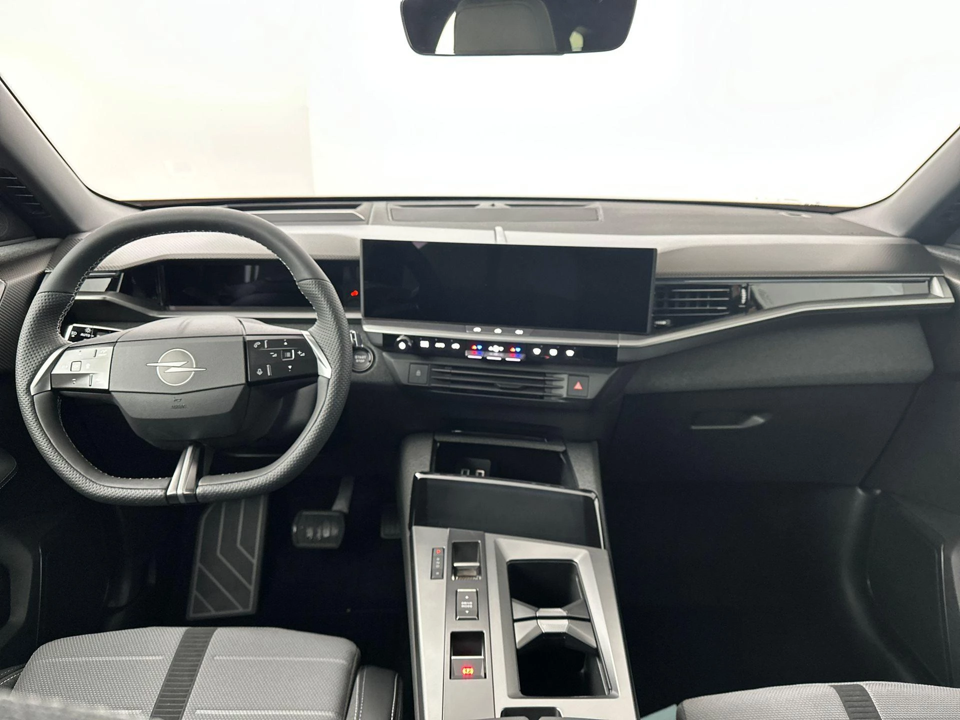 Opel-Grandland-image-16