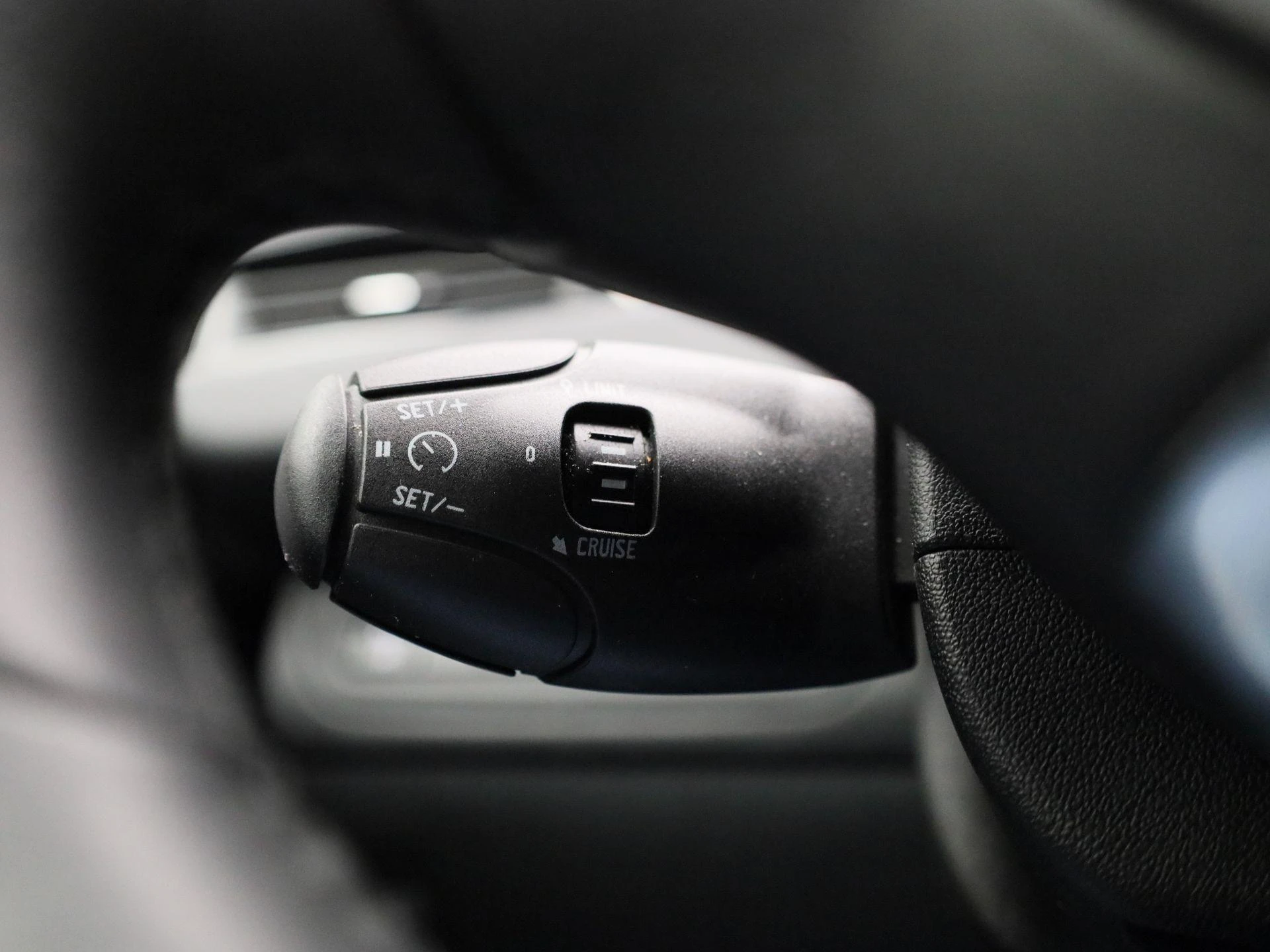 Peugeot-208-image-24
