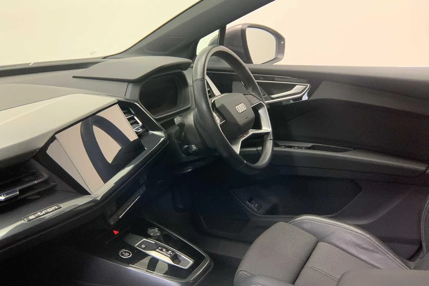 Audi-Q4 Sportback e-tron-image-1