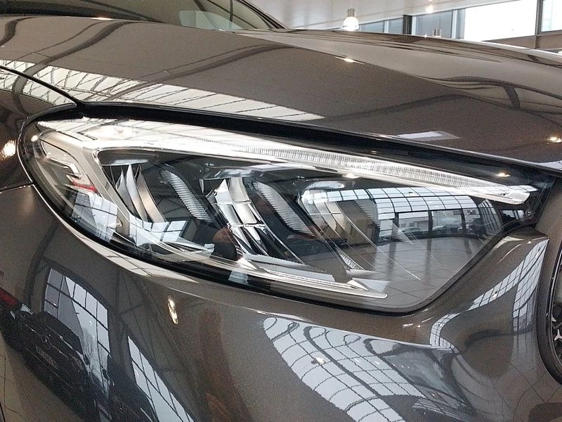 Mercedes-Benz GLC 300 d 4M AMG KEYLESS-GO MBUX SHZ KLIMA AMG LineX254 GLC 300 d 4M AMG KEYLESS-GO MBUX SHZ KLIMA AMG Line