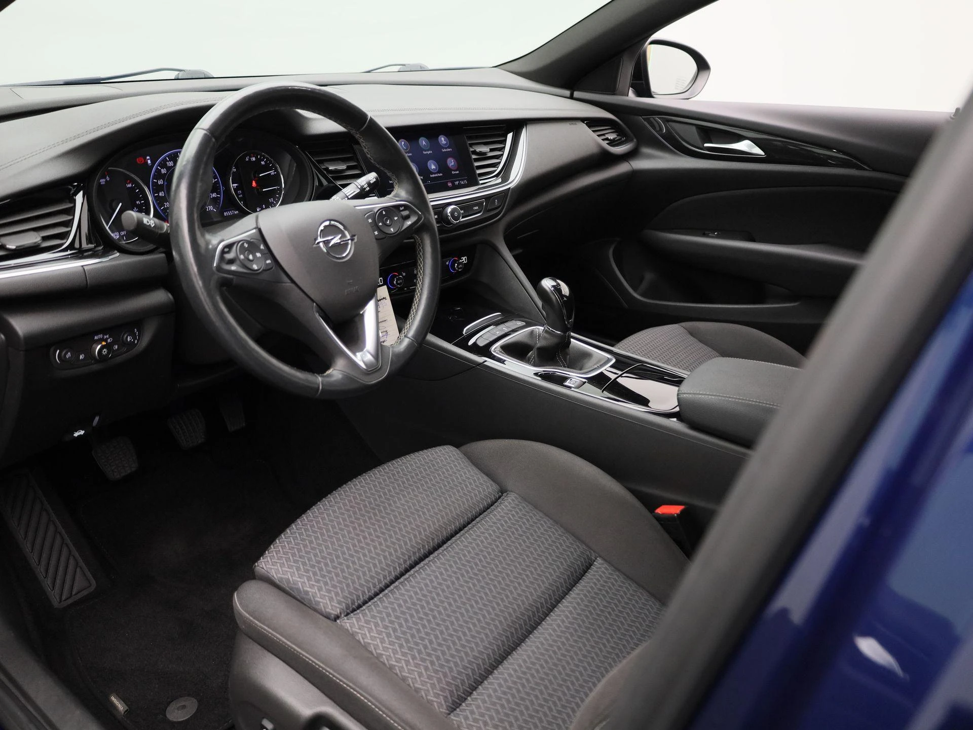 Opel-Insignia-image-17