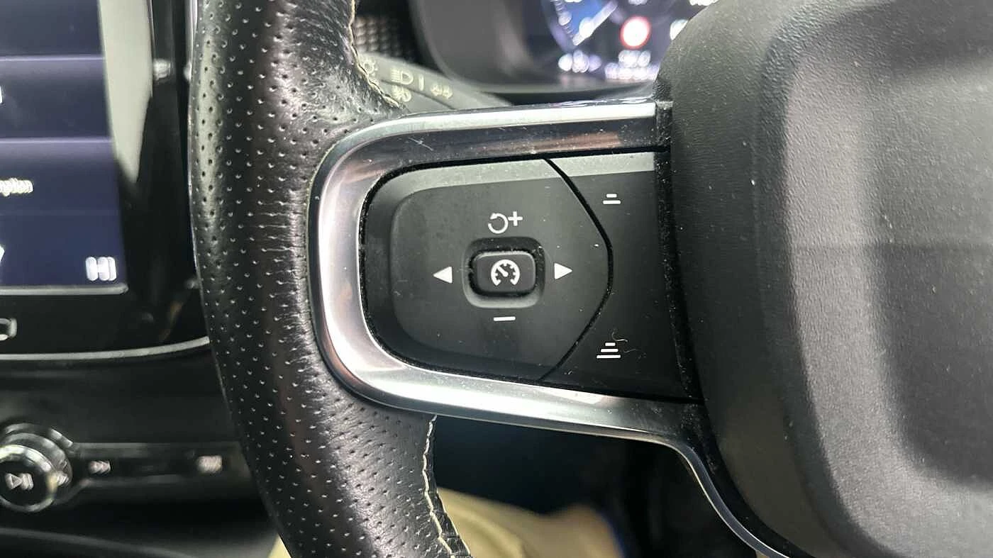 Volvo-XC40-image-16