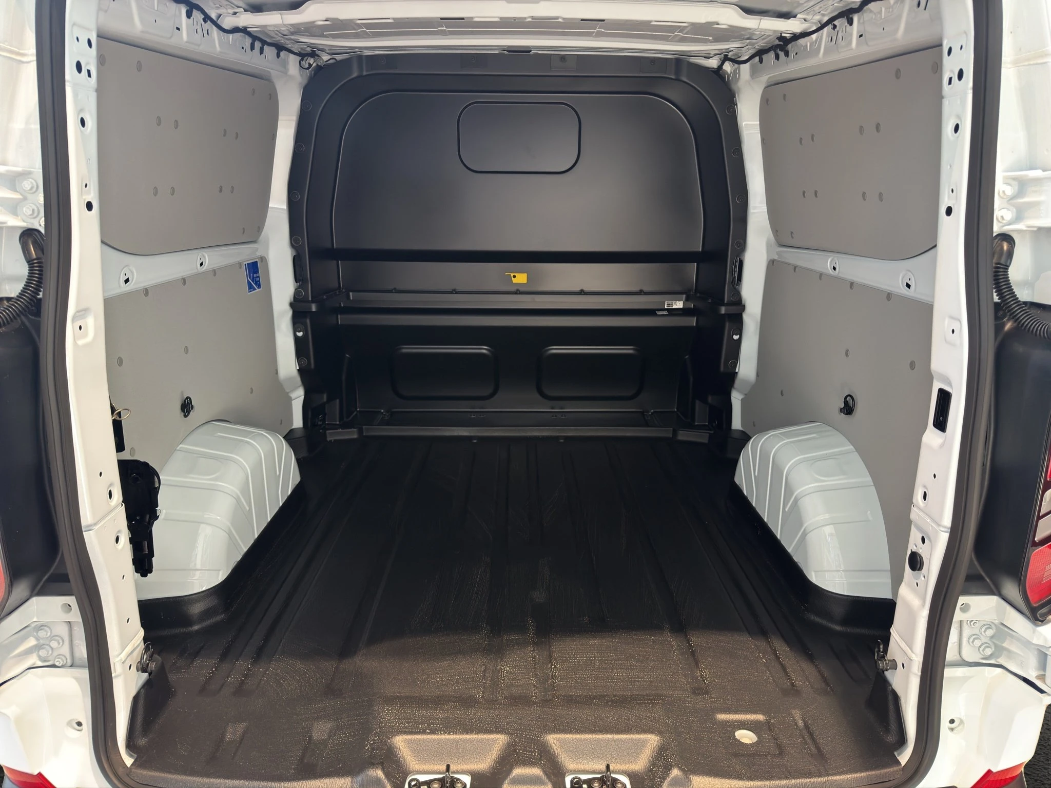 Ford-Transit Custom-image-13