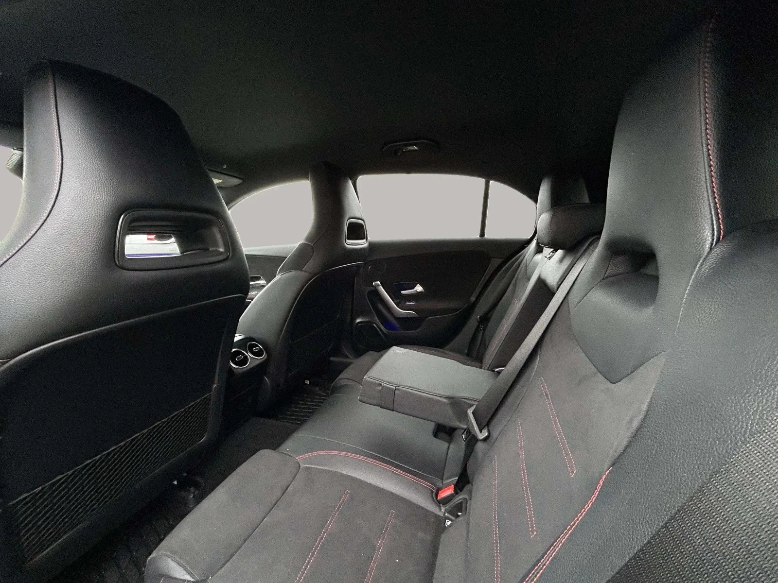 Mercedes-Benz-A-Klasse-image-12