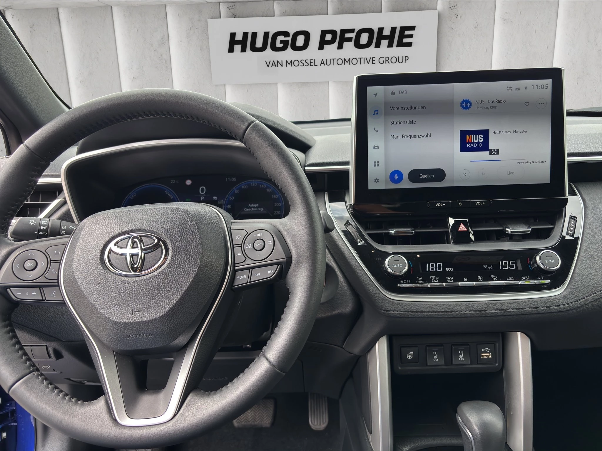 Toyota-Corolla Cross-image-11