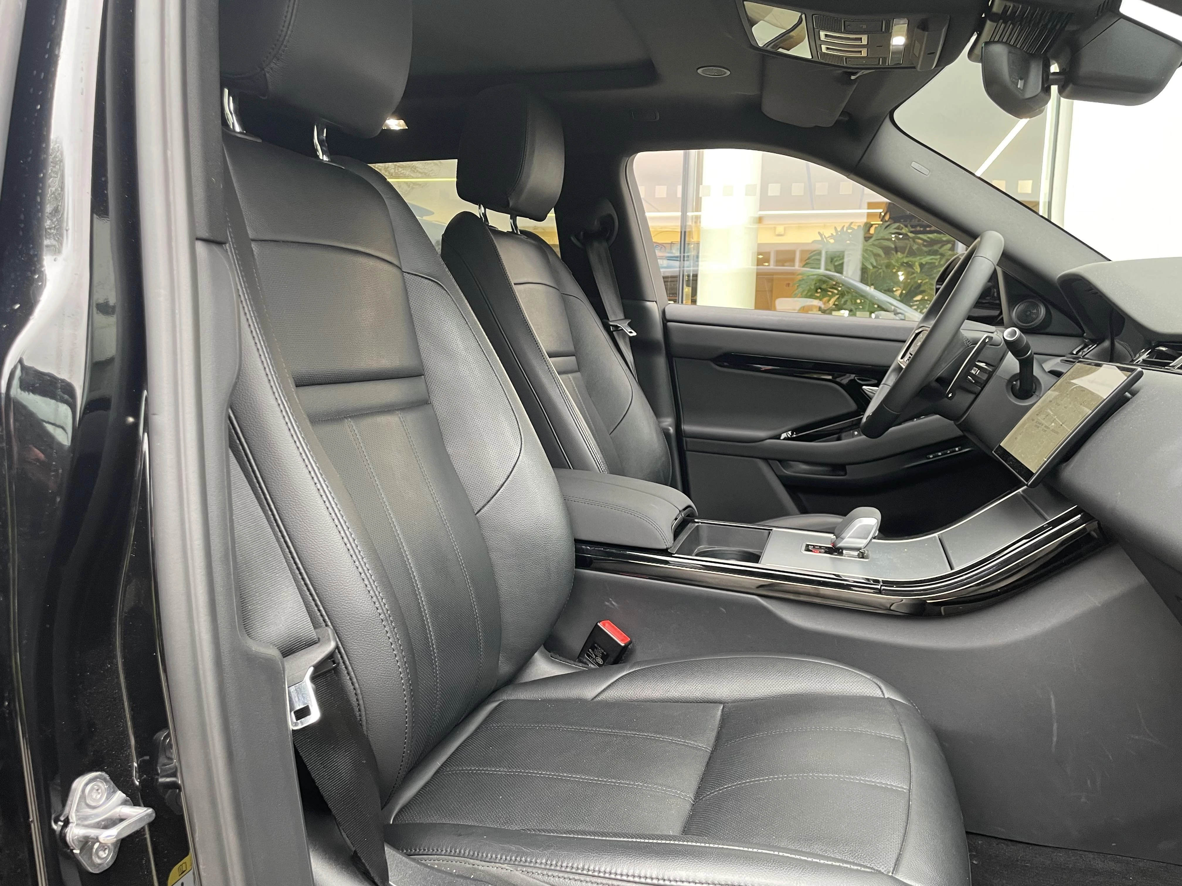 Land Rover Range Rover Evoque P300e S AWD Auto