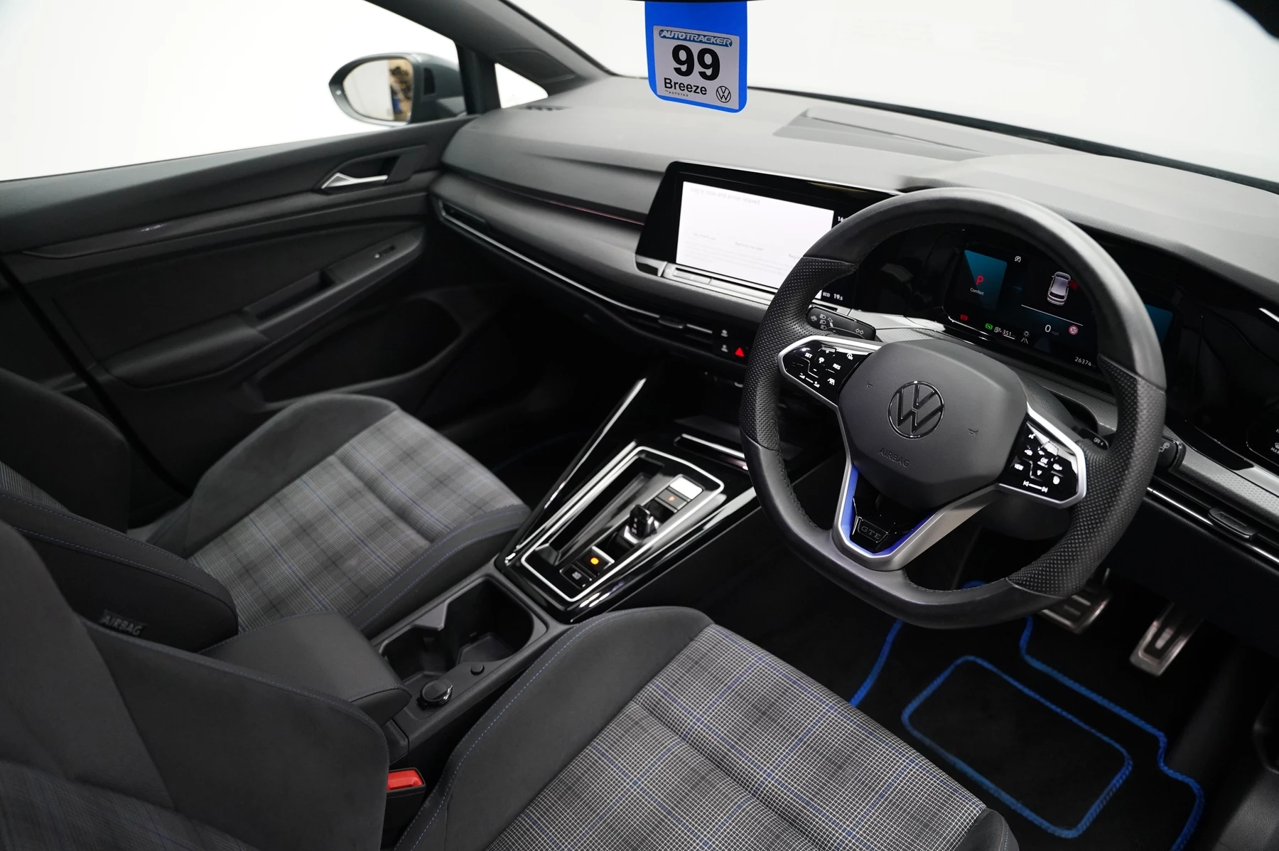 Volkswagen-Golf-image-5