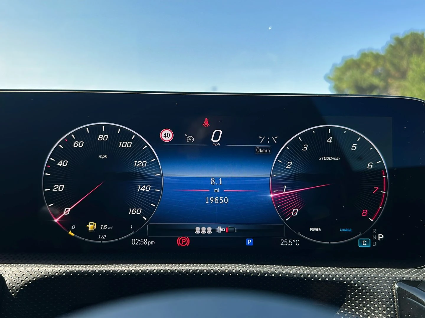 Mercedes-Benz-CLA-image-12