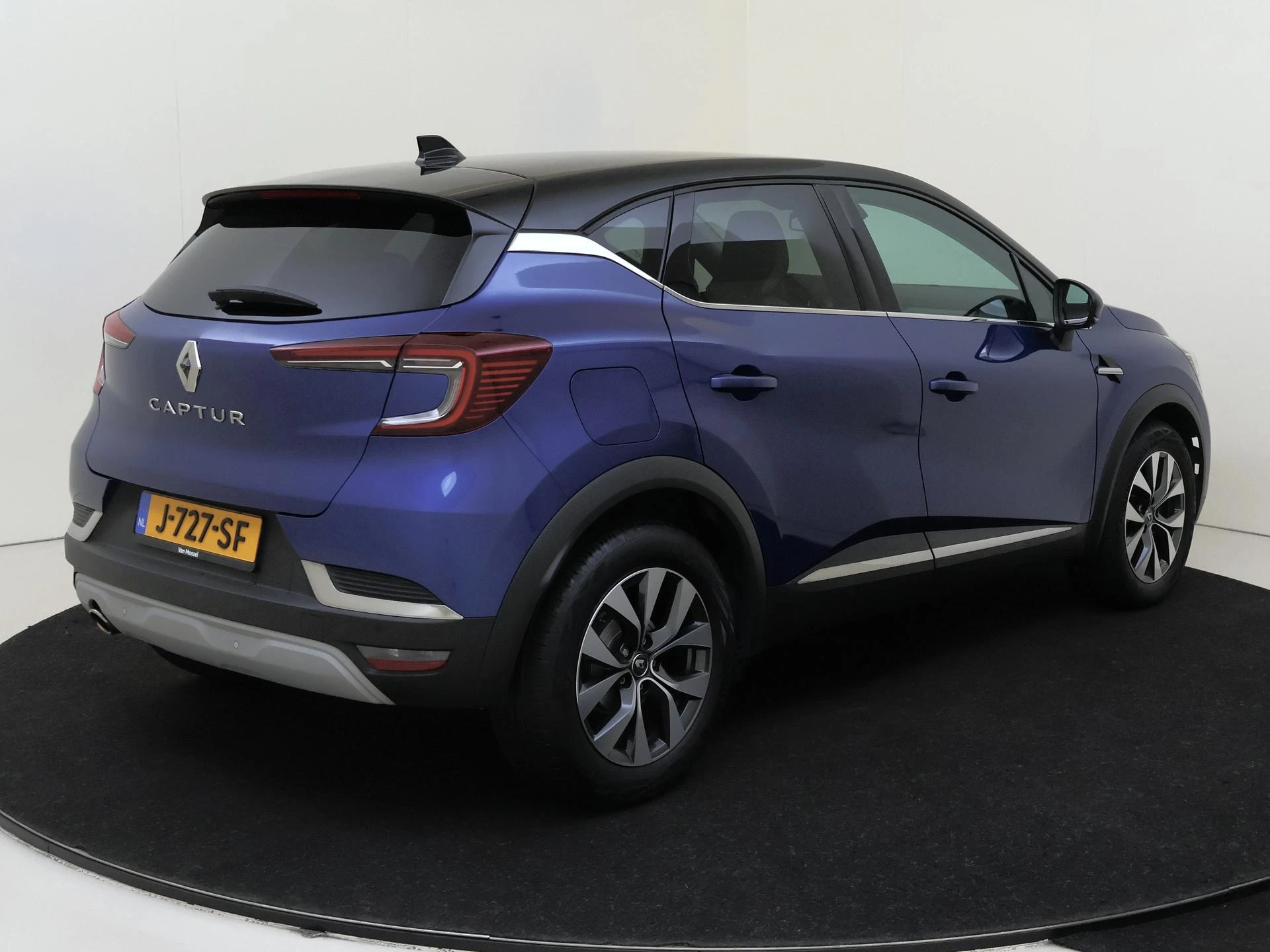 Renault-Captur-image-3