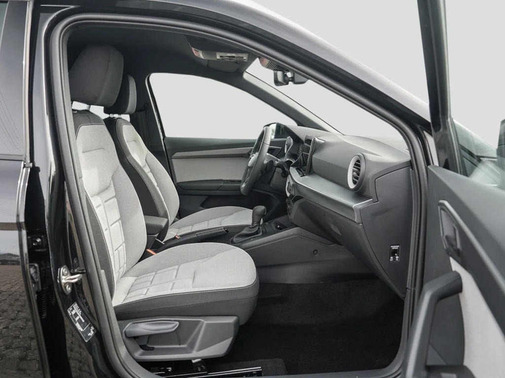 SEAT-Arona-image-6