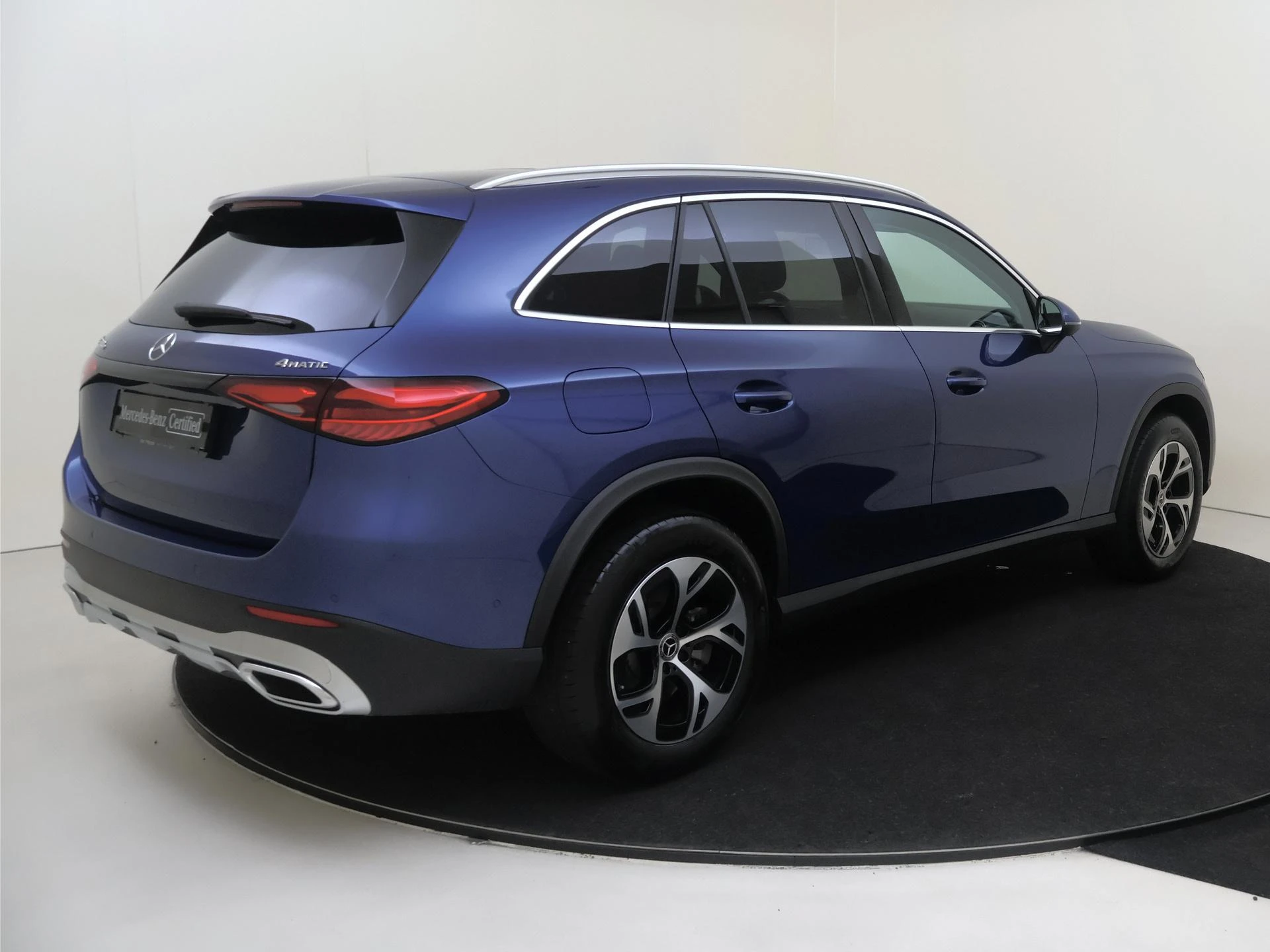 Mercedes-Benz-GLC-image-3