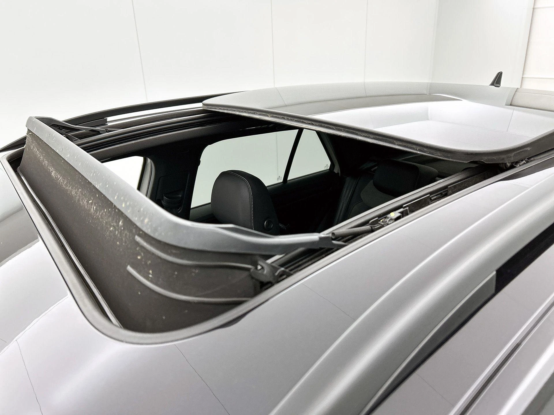 Volkswagen-T-Roc-image-39
