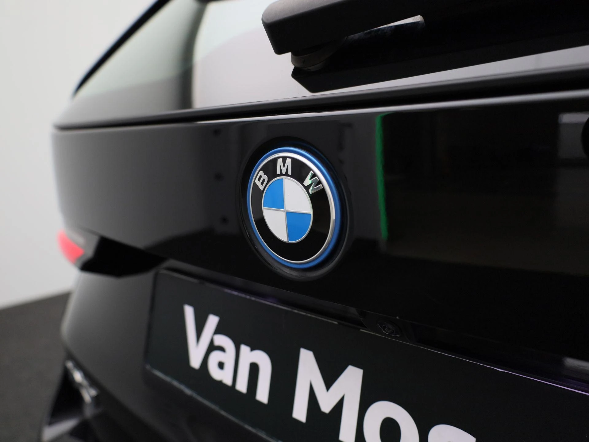 BMW-iX1-image-33