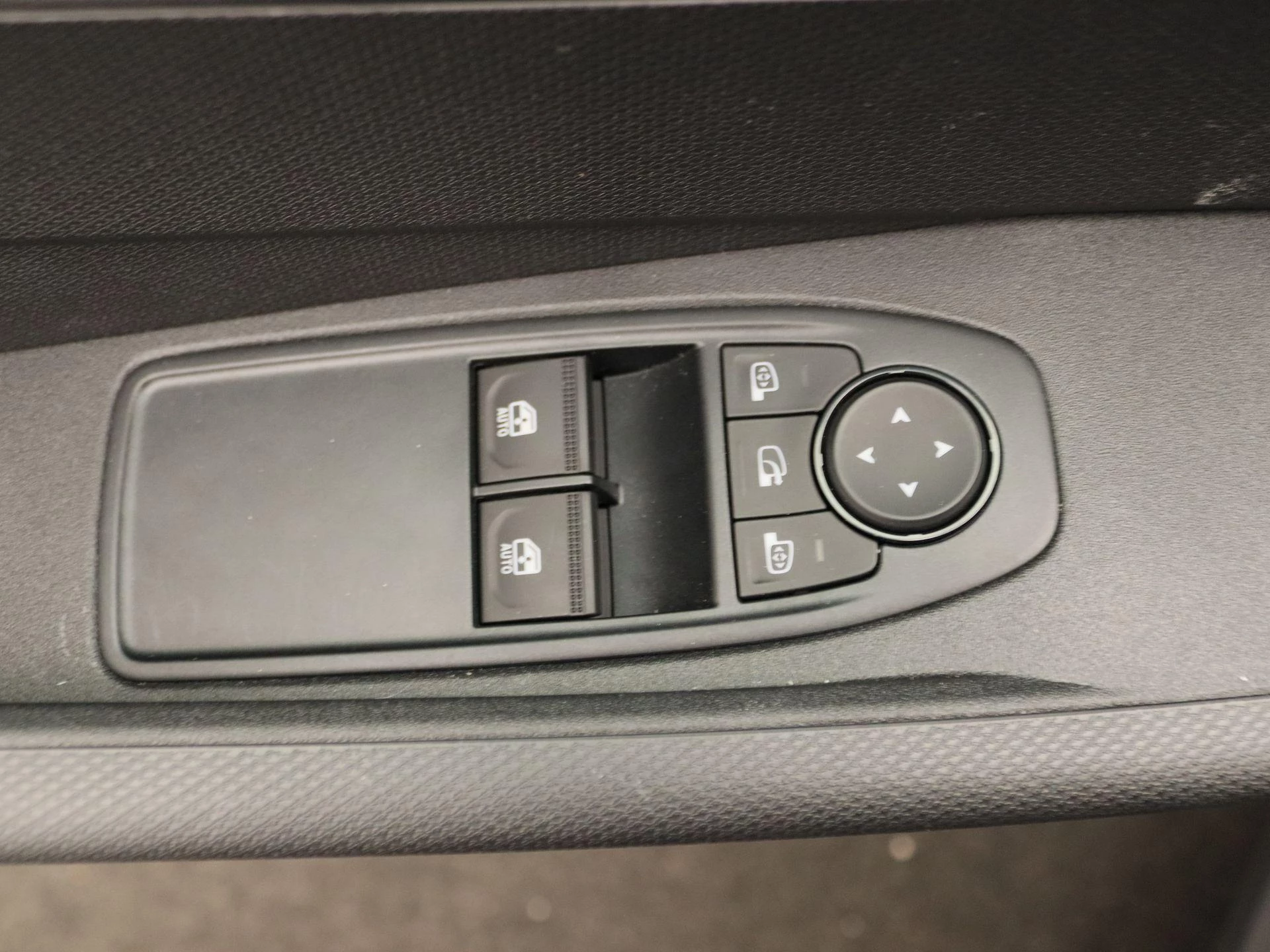 Renault-Twingo-image-19