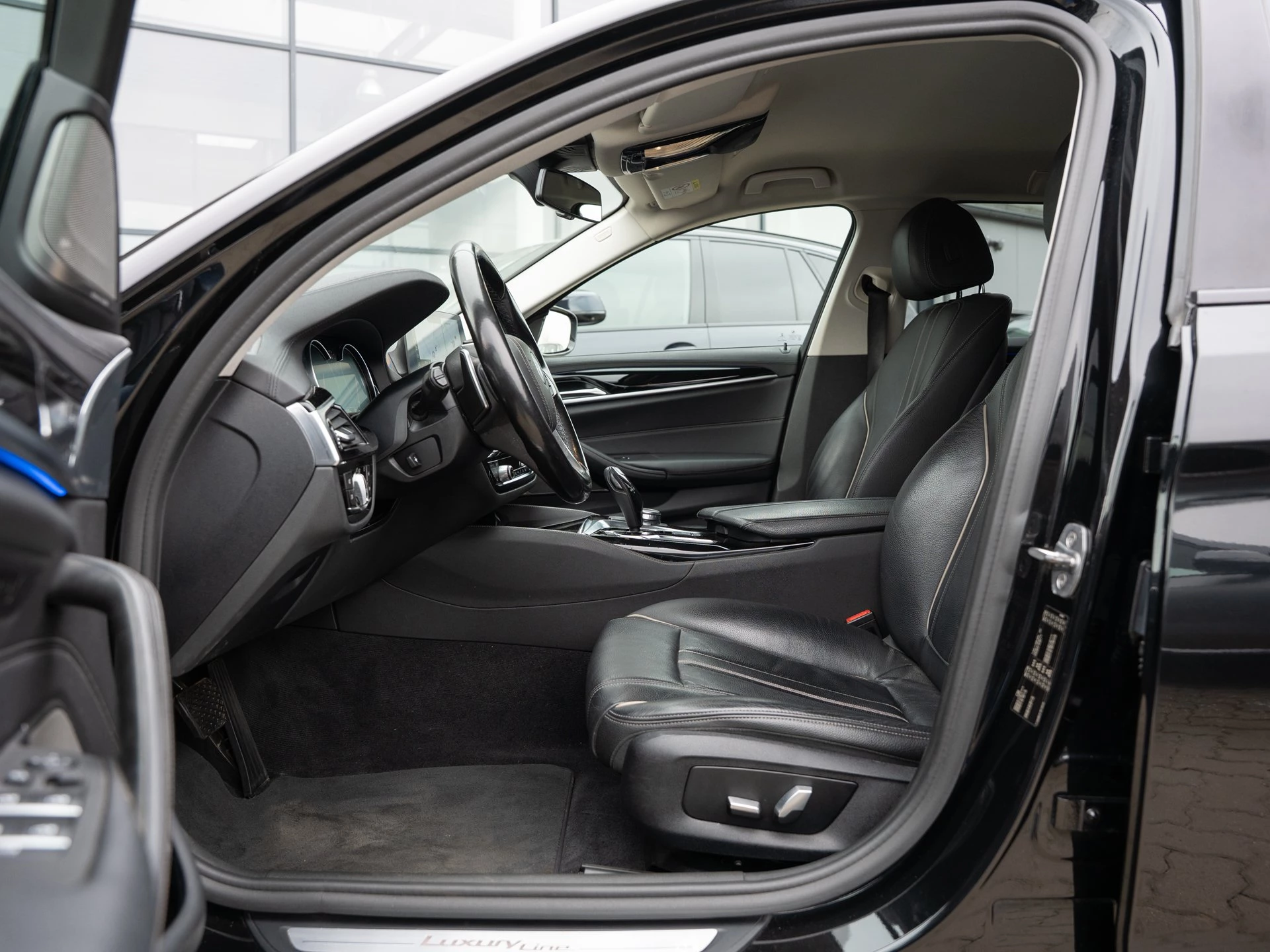 BMW 5er Reihe 530d Touring Luxury Line