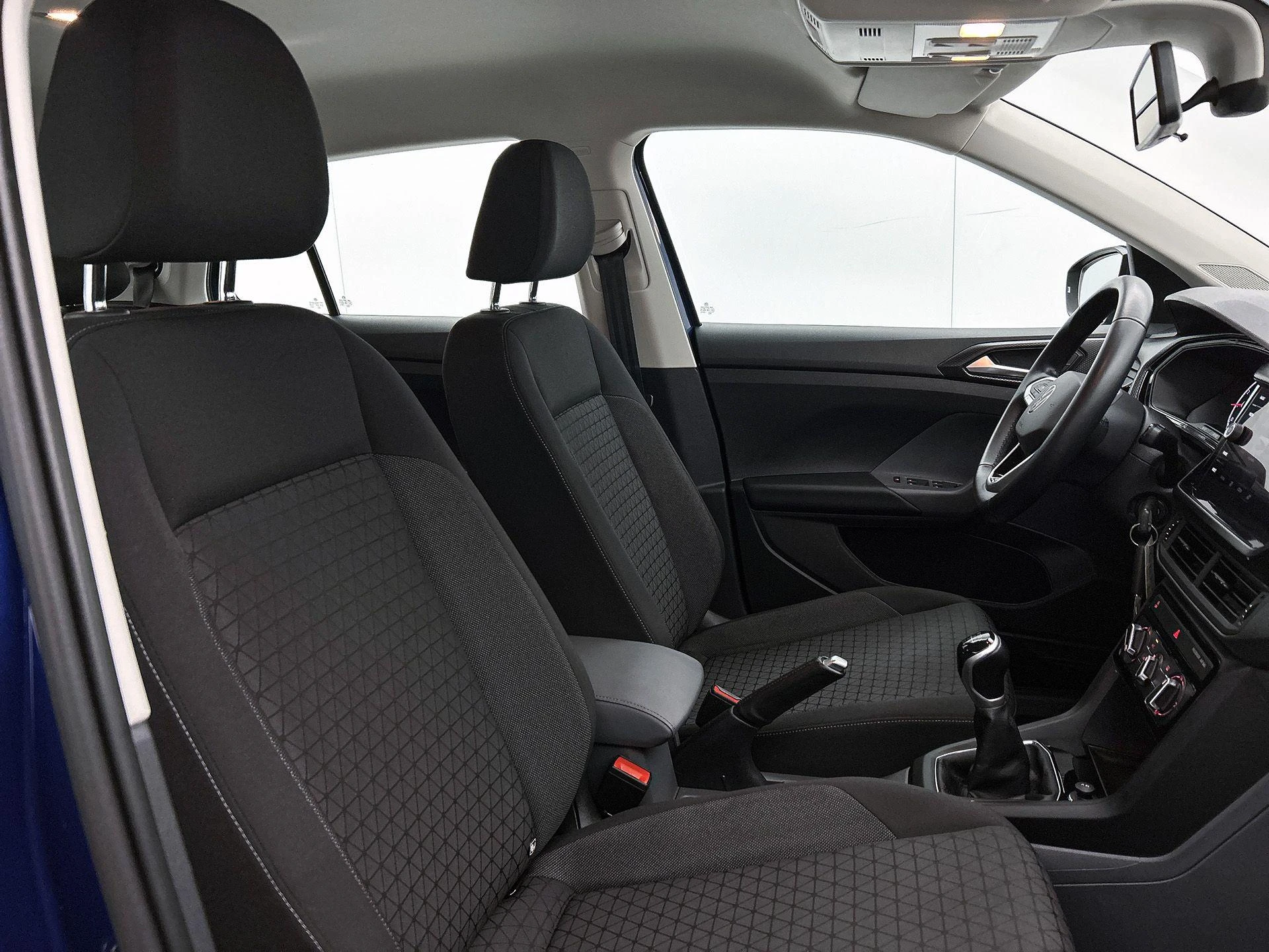 Volkswagen-T-Cross-image-29