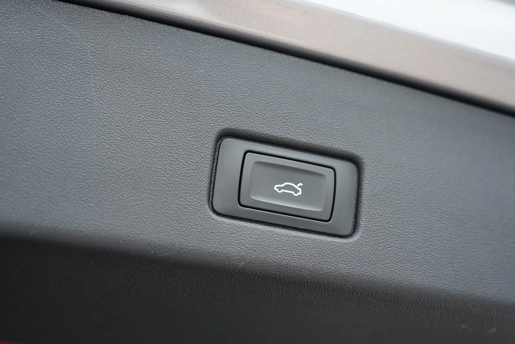 Audi Q4 e-tron 40 S line GRA PDC Assistenzpaket