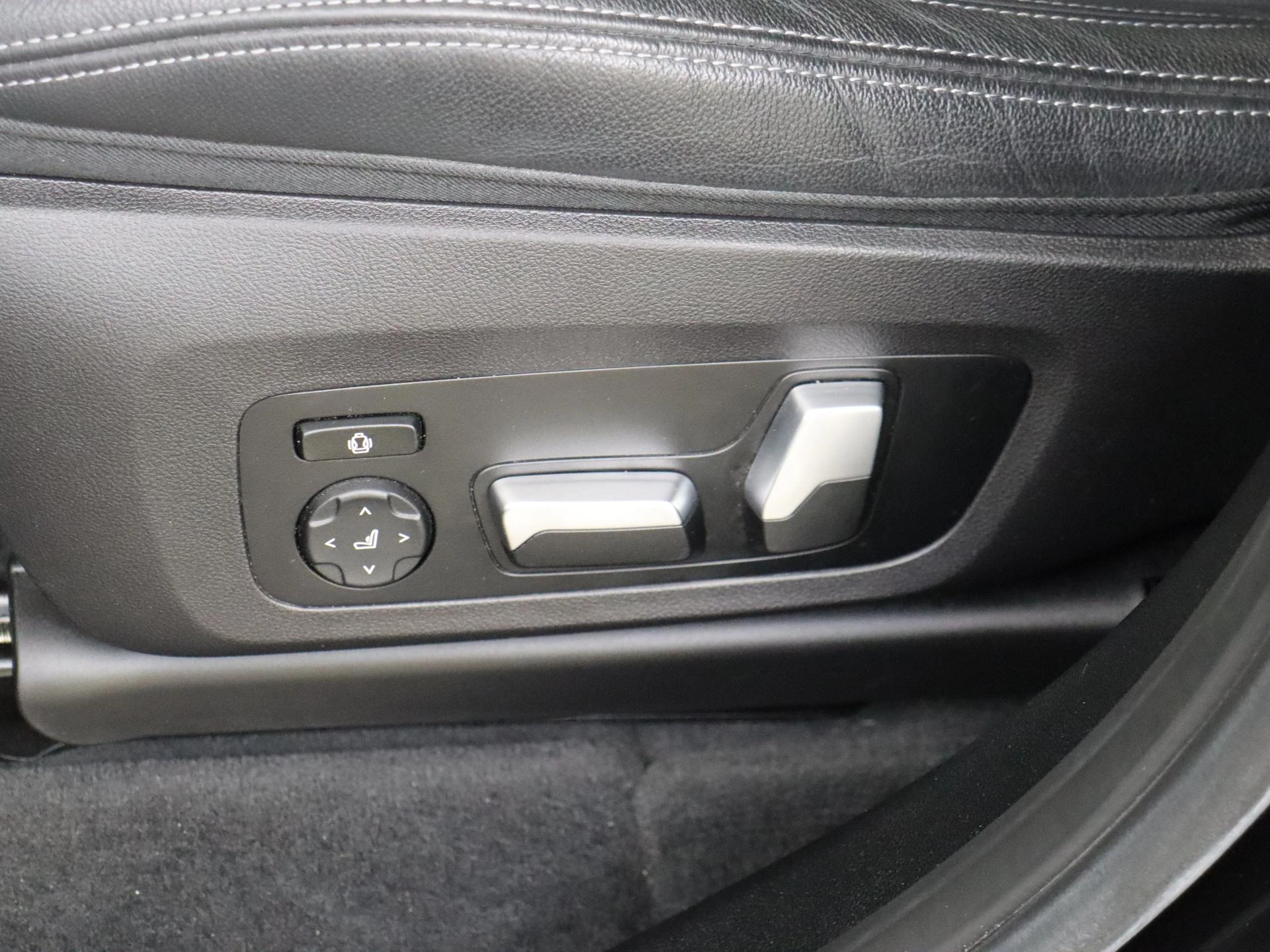 BMW iX3 High Executive 80 kWh