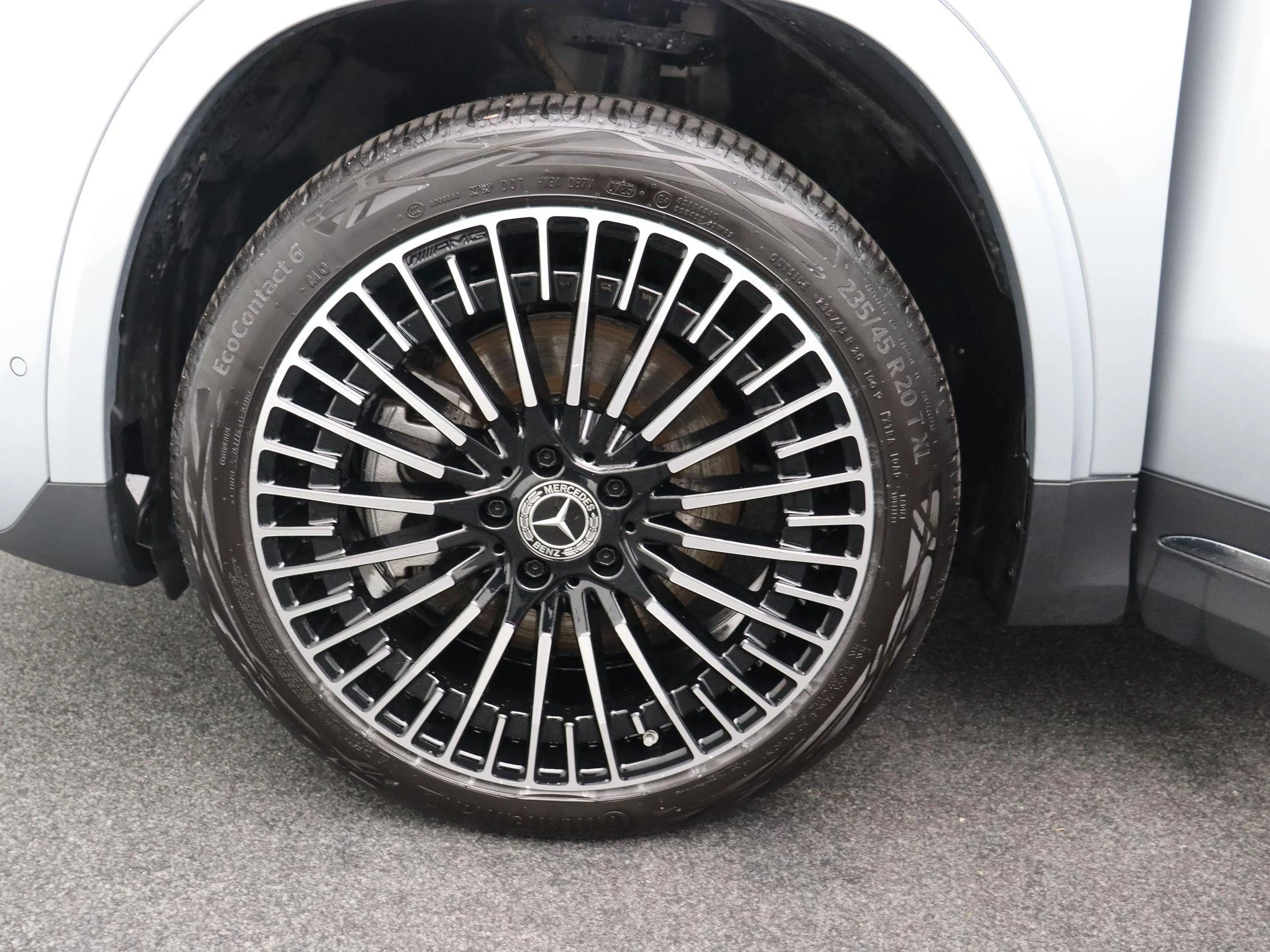 Mercedes-Benz EQA 250+ STAR EDITION + AMG + PANO DAK + BURMESTER + TREKHAAK + HEAD UP