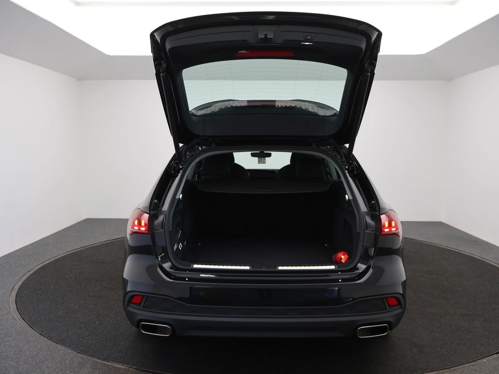 Audi A5 Avant 2.0TFSI Advanced 150PK *AUTOMAAT*LEDER*CAMERA*PDC*ACC*VIRTUAL COCKPIT*APP-CONNECT*...*