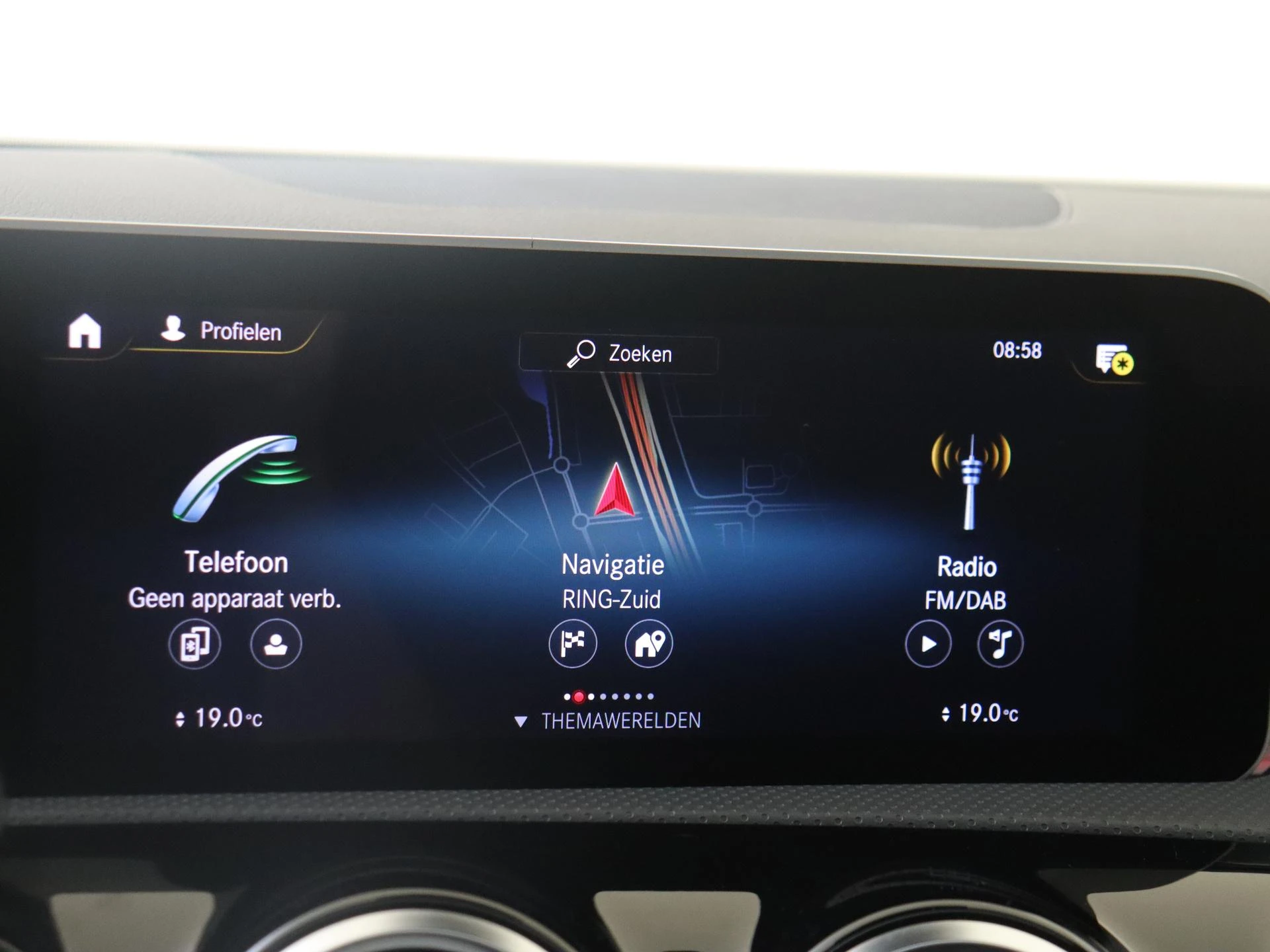 Mercedes-Benz-A-Klasse-image-16