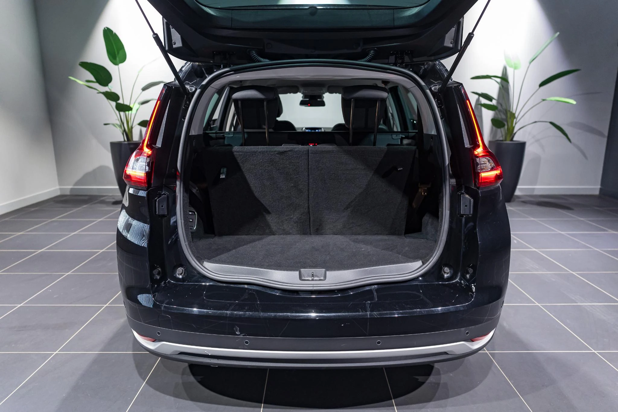 Renault-Grand Scénic-image-16