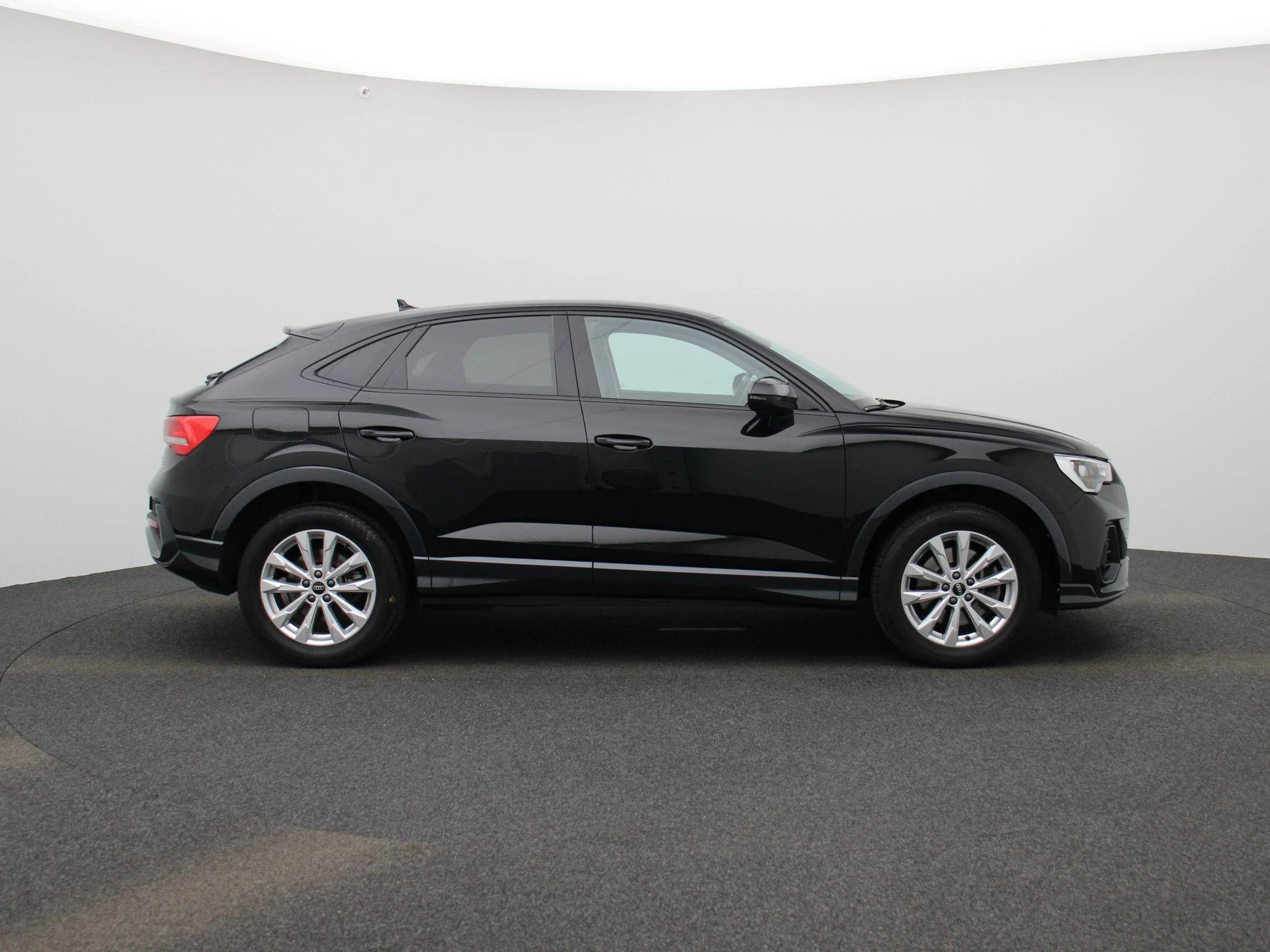 Audi-Q3-image-6