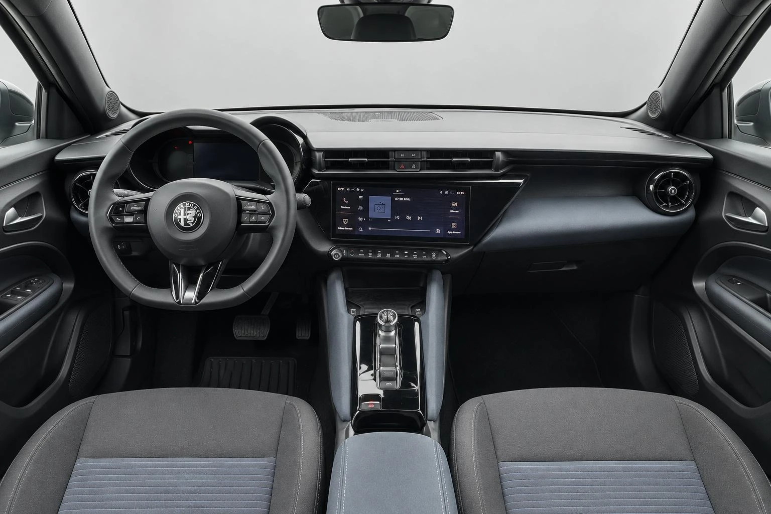 Alfa Romeo-Junior-image-9
