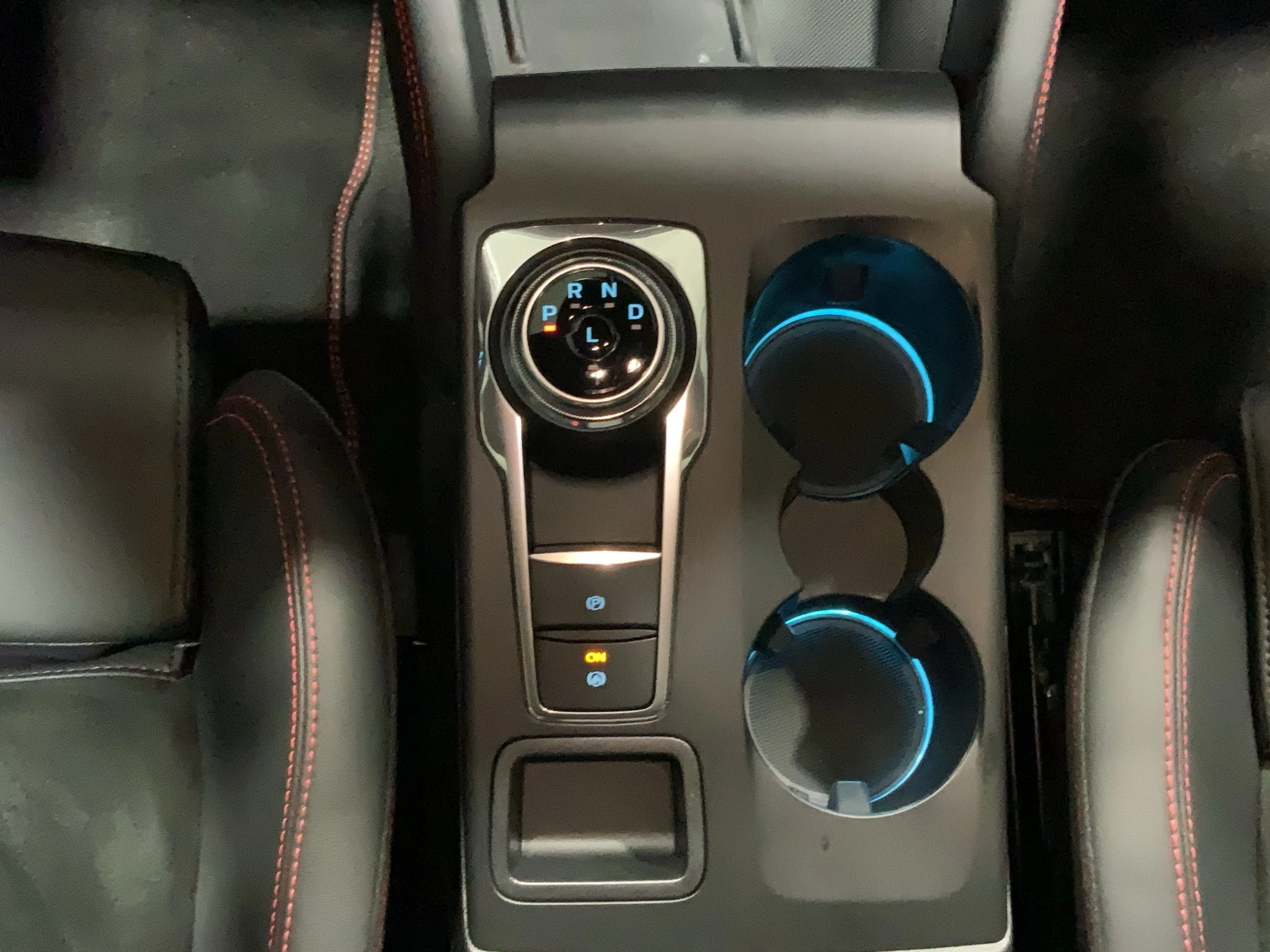 Ford Kuga ST-Line X Aut.*360GRAD*LED-MATRIX*NAVI*GRA*WINTER-PKT.